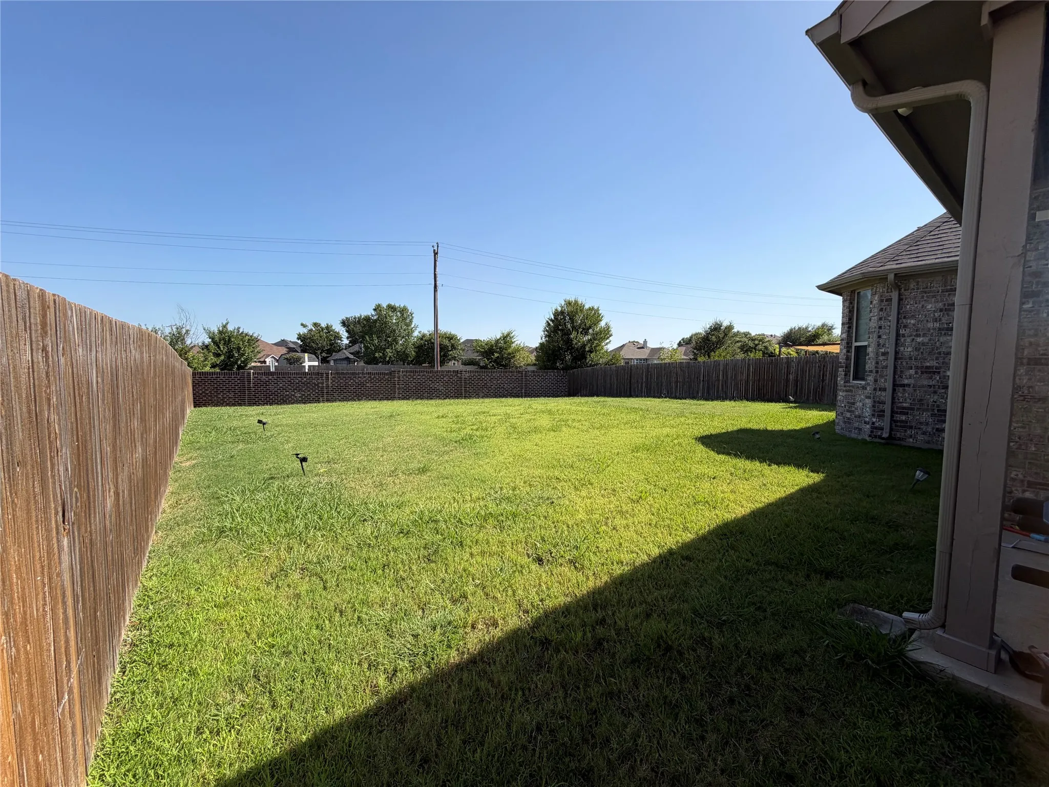 Single Family Residence For Rent in Tarrant County , 516 William Court, Arlington, Texas 76002, 5 Bedroom, 3 Bathroom, 2 Garage spaces, 3,072 Sqft, built in 2021, mls#21339735, Real Estate Agent in Arlington, Homes For Rent in Tarrant county, Homes For Rent in Arlington, Realtor in Arlington Texas, Real Estate Brokerage Independent Realty Texas, Luminita Cordes Realtor
