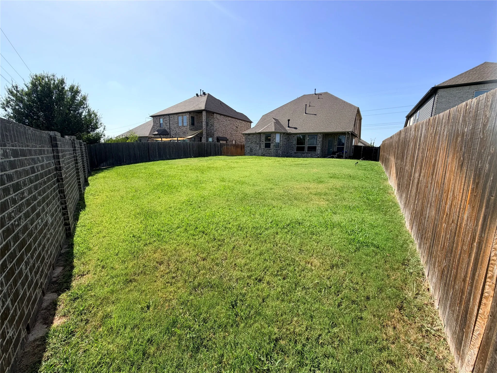Single Family Residence For Rent in Tarrant County , 516 William Court, Arlington, Texas 76002, 5 Bedroom, 3 Bathroom, 2 Garage spaces, 3,072 Sqft, built in 2021, mls#21339735, Real Estate Agent in Arlington, Homes For Rent in Tarrant county, Homes For Rent in Arlington, Realtor in Arlington Texas, Real Estate Brokerage Independent Realty Texas, Luminita Cordes Realtor