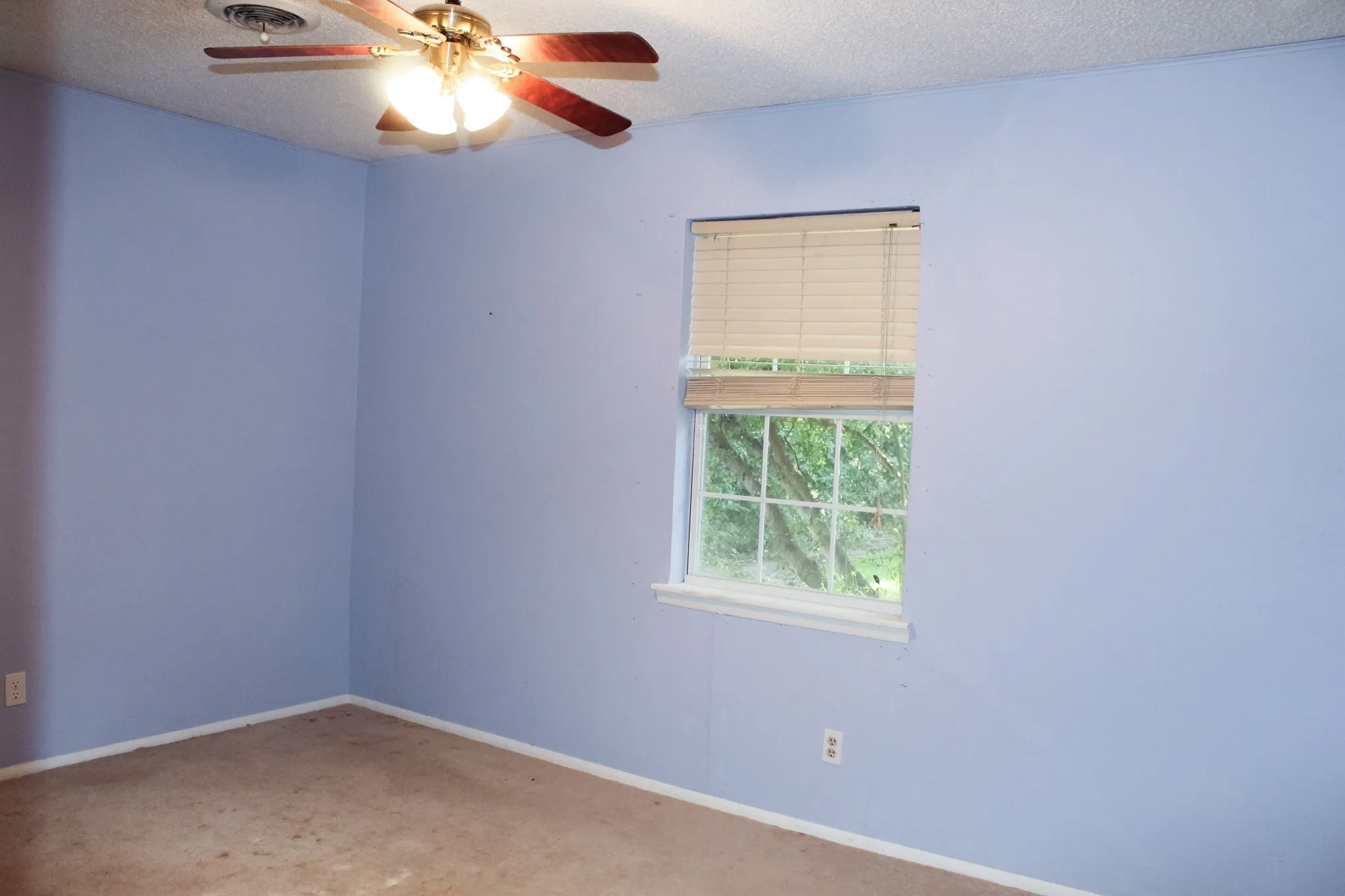 Single Family Residence For Sale in Tarrant County , 1210 Cozby Street S, Benbrook, Texas 76126, 3 Bedroom, 2 Bathroom, 2 Garage spaces, 1,647 Sqft, built in 1963, mls#21342807, Real Estate Agent in Benbrook, Homes For Sale in Tarrant county, Homes For Sale in Benbrook, Realtor in Benbrook Texas, Real Estate Brokerage Independent Realty Texas, Luminita Cordes Realtor