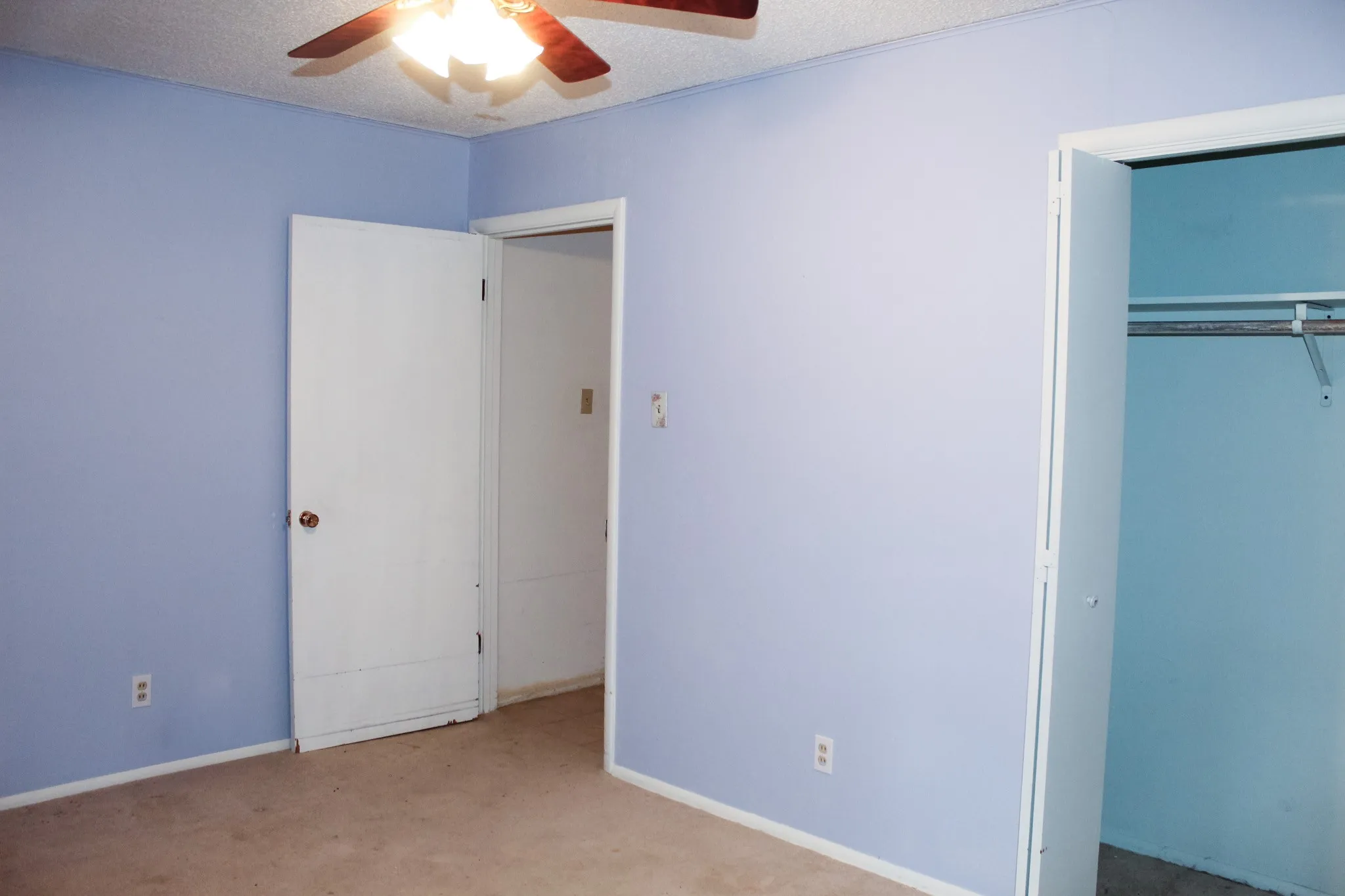 Single Family Residence For Sale in Tarrant County , 1210 Cozby Street S, Benbrook, Texas 76126, 3 Bedroom, 2 Bathroom, 2 Garage spaces, 1,647 Sqft, built in 1963, mls#21342807, Real Estate Agent in Benbrook, Homes For Sale in Tarrant county, Homes For Sale in Benbrook, Realtor in Benbrook Texas, Real Estate Brokerage Independent Realty Texas, Luminita Cordes Realtor