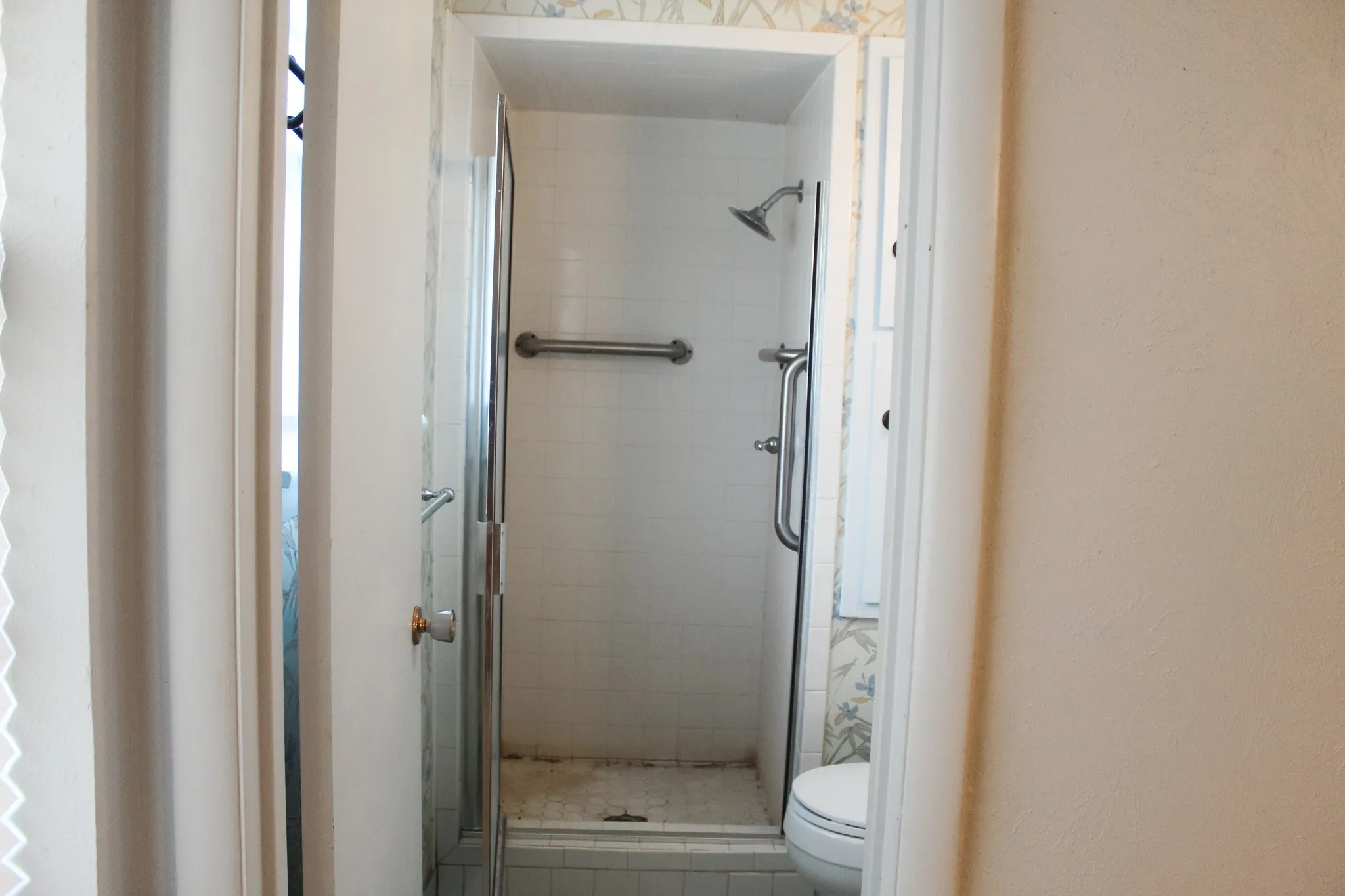 Single Family Residence For Sale in Tarrant County , 1210 Cozby Street S, Benbrook, Texas 76126, 3 Bedroom, 2 Bathroom, 2 Garage spaces, 1,647 Sqft, built in 1963, mls#21342807, Real Estate Agent in Benbrook, Homes For Sale in Tarrant county, Homes For Sale in Benbrook, Realtor in Benbrook Texas, Real Estate Brokerage Independent Realty Texas, Luminita Cordes Realtor