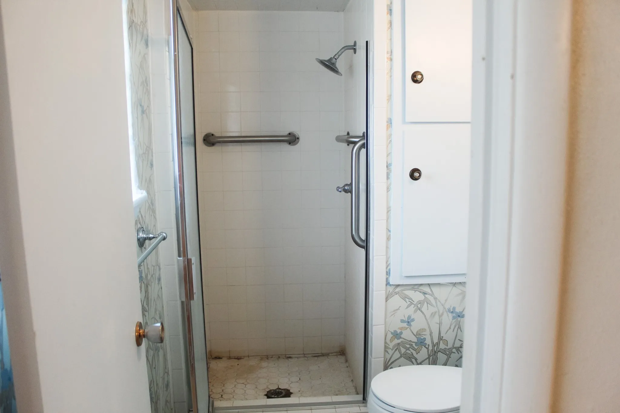 Single Family Residence For Sale in Tarrant County , 1210 Cozby Street S, Benbrook, Texas 76126, 3 Bedroom, 2 Bathroom, 2 Garage spaces, 1,647 Sqft, built in 1963, mls#21342807, Real Estate Agent in Benbrook, Homes For Sale in Tarrant county, Homes For Sale in Benbrook, Realtor in Benbrook Texas, Real Estate Brokerage Independent Realty Texas, Luminita Cordes Realtor