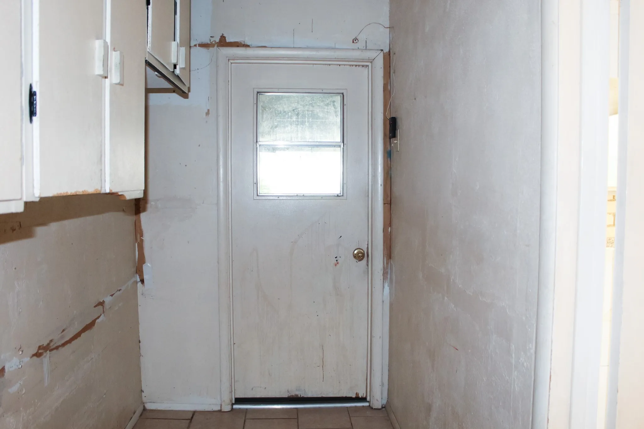 Single Family Residence For Sale in Tarrant County , 1210 Cozby Street S, Benbrook, Texas 76126, 3 Bedroom, 2 Bathroom, 2 Garage spaces, 1,647 Sqft, built in 1963, mls#21342807, Real Estate Agent in Benbrook, Homes For Sale in Tarrant county, Homes For Sale in Benbrook, Realtor in Benbrook Texas, Real Estate Brokerage Independent Realty Texas, Luminita Cordes Realtor