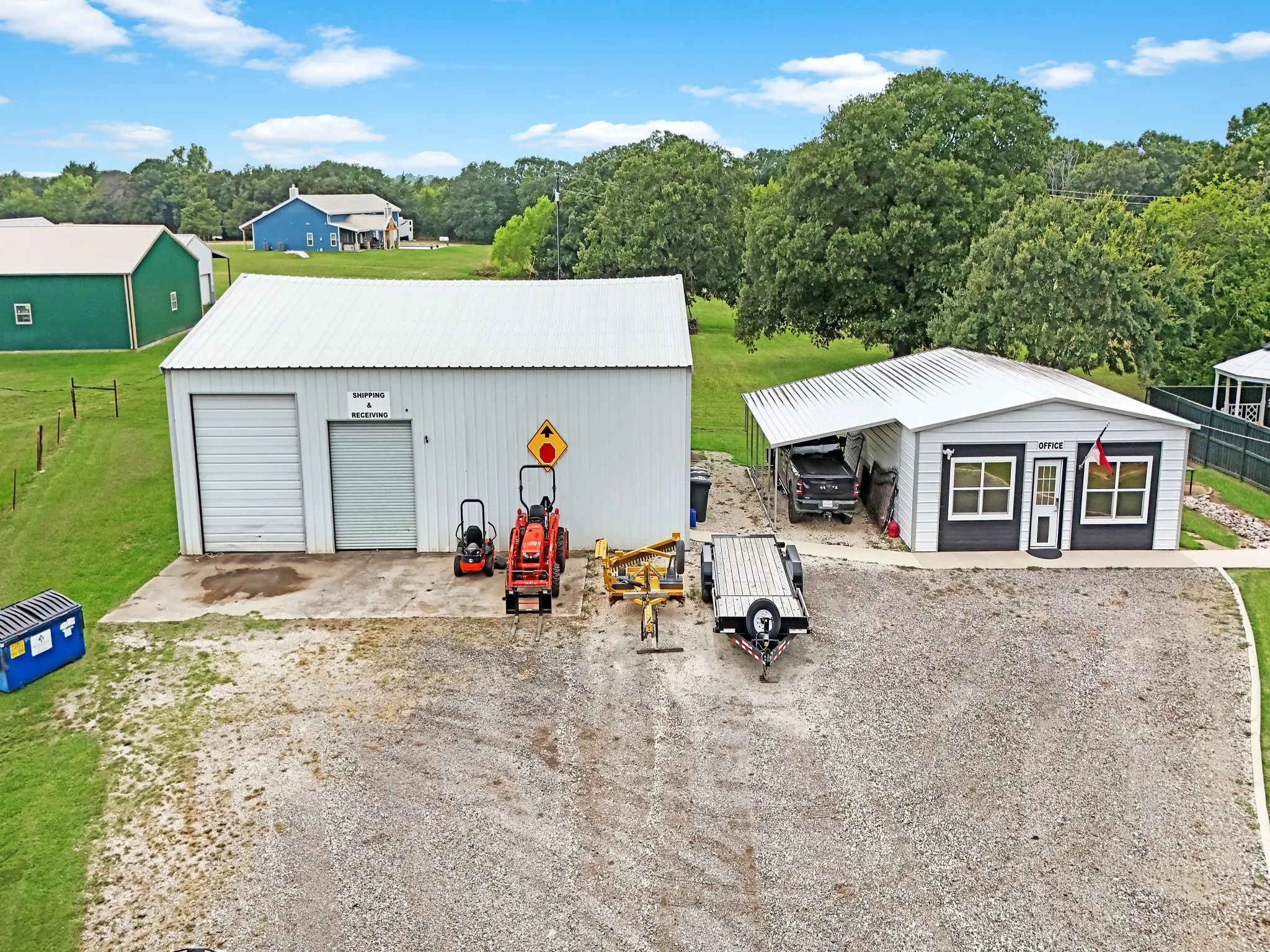 Single Family Residence For Sale in Grayson County , 9867 Dripping Springs Road, Denison, Texas 75021, 4 Bedrooms, 3 Bathrooms, 2 Garage spaces, 3,554 Sqft, built in 1986, Price $1,200,000, mls#21338726, Real Estate Agent in Denison, Homes For Sale in Grayson county, Homes For Sale in Denison, Realtor in Denison Texas, Real Estate Brokerage Independent Realty Texas, Luminita Cordes Realtor