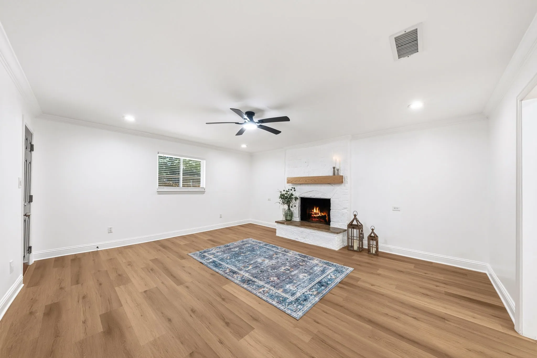 Single Family Residence For Sale in Dallas County , 2110 Tompkins Drive, Grand Prairie, Texas 75051, 5 Bedroom, 3 Bathroom, Garage spaces, 2,234 Sqft, built in 1964, mls#21342685, Real Estate Agent in Grand Prairie, Homes For Sale in Dallas county, Homes For Sale in Grand Prairie, Realtor in Grand Prairie Texas, Real Estate Brokerage Independent Realty Texas, Luminita Cordes Realtor