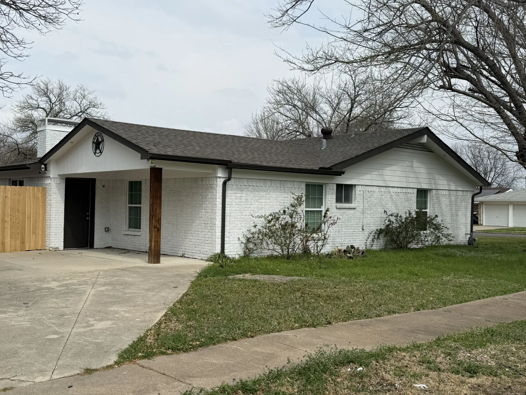 Single Family Residence For Sale in Dallas County , 2110 Tompkins Drive, Grand Prairie, Texas 75051, 5 Bedroom, 3 Bathroom, Garage spaces, 2,234 Sqft, built in 1964, mls#21342685, Real Estate Agent in Grand Prairie, Homes For Sale in Dallas county, Homes For Sale in Grand Prairie, Realtor in Grand Prairie Texas, Real Estate Brokerage Independent Realty Texas, Luminita Cordes Realtor