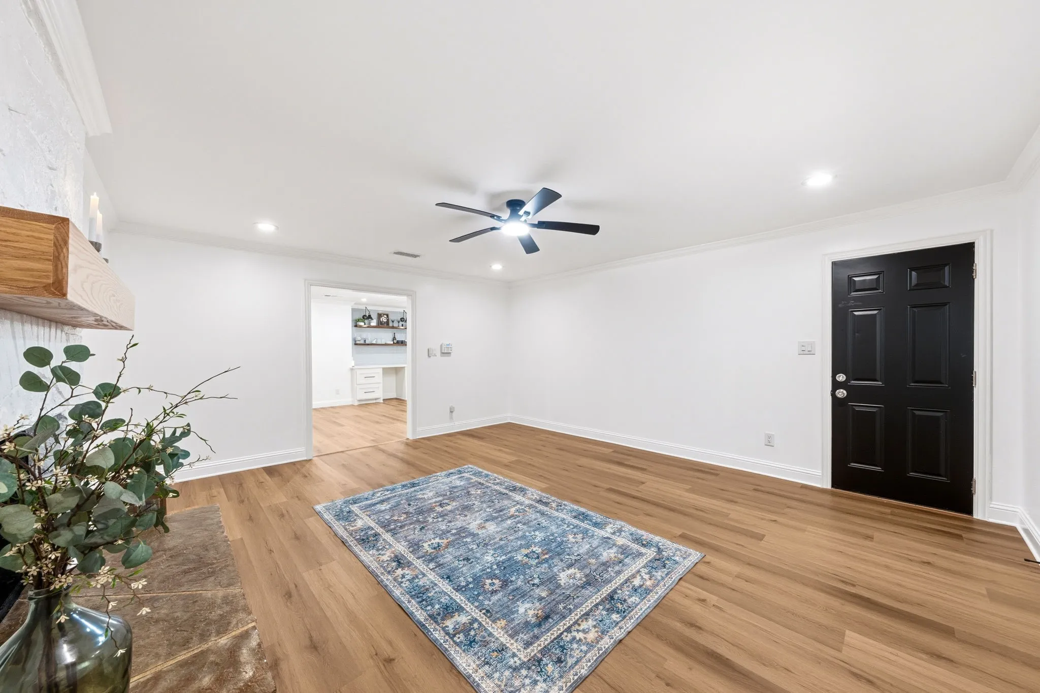 Single Family Residence For Sale in Dallas County , 2110 Tompkins Drive, Grand Prairie, Texas 75051, 5 Bedroom, 3 Bathroom, Garage spaces, 2,234 Sqft, built in 1964, mls#21342685, Real Estate Agent in Grand Prairie, Homes For Sale in Dallas county, Homes For Sale in Grand Prairie, Realtor in Grand Prairie Texas, Real Estate Brokerage Independent Realty Texas, Luminita Cordes Realtor
