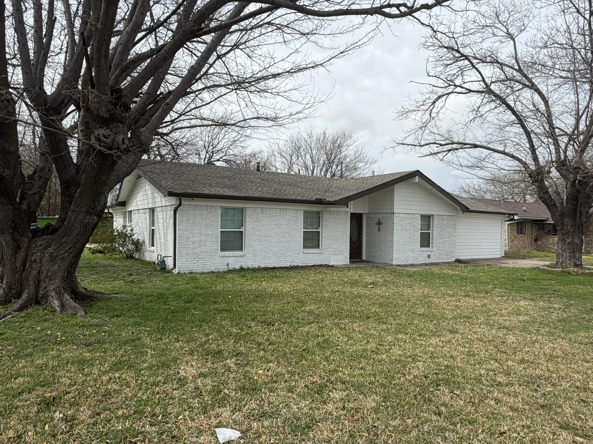 Single Family Residence For Sale in Dallas County , 2110 Tompkins Drive, Grand Prairie, Texas 75051, 5 Bedroom, 3 Bathroom, Garage spaces, 2,234 Sqft, built in 1964, mls#21342685, Real Estate Agent in Grand Prairie, Homes For Sale in Dallas county, Homes For Sale in Grand Prairie, Realtor in Grand Prairie Texas, Real Estate Brokerage Independent Realty Texas, Luminita Cordes Realtor
