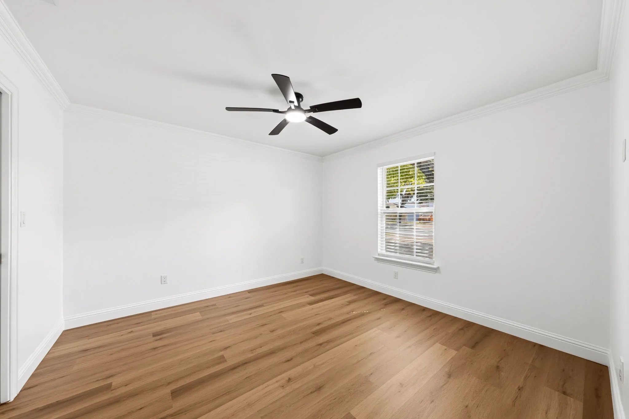 Single Family Residence For Sale in Dallas County , 2110 Tompkins Drive, Grand Prairie, Texas 75051, 5 Bedroom, 3 Bathroom, Garage spaces, 2,234 Sqft, built in 1964, mls#21342685, Real Estate Agent in Grand Prairie, Homes For Sale in Dallas county, Homes For Sale in Grand Prairie, Realtor in Grand Prairie Texas, Real Estate Brokerage Independent Realty Texas, Luminita Cordes Realtor