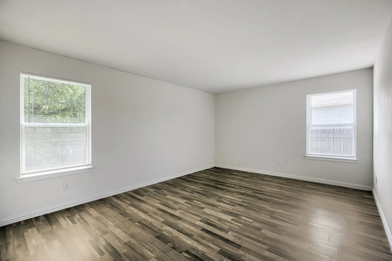 Single Family Residence For Sale in Grayson County , 1509 Fairway Drive, Sherman, Texas 75090, 3 Bedroom, 2 Bathroom, 2 Garage spaces, 1,542 Sqft, built in 2020, mls#21341248, Real Estate Agent in Sherman, Homes For Sale in Grayson county, Homes For Sale in Sherman, Realtor in Sherman Texas, Real Estate Brokerage Independent Realty Texas, Luminita Cordes Realtor