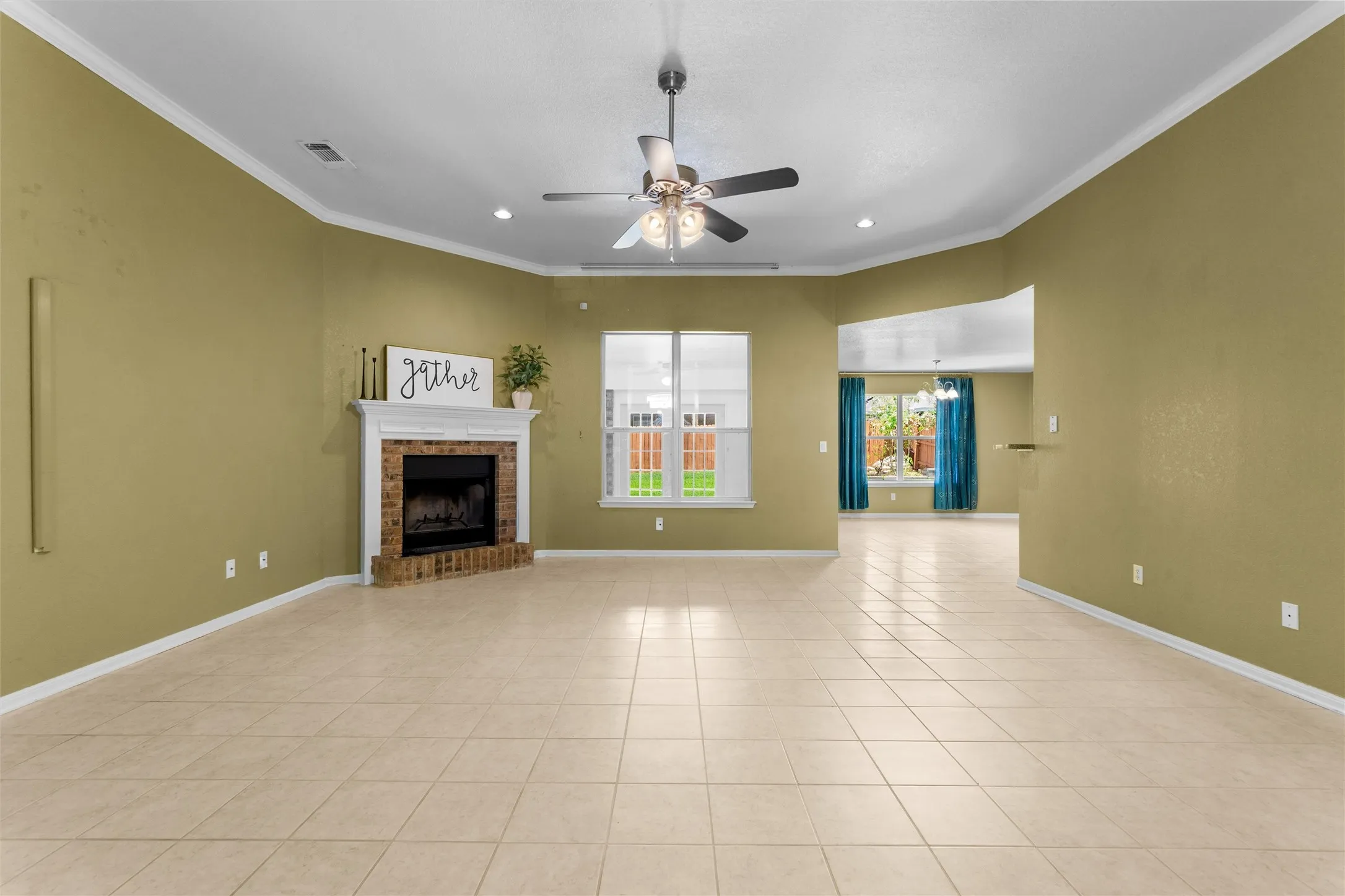 Single Family Residence For Sale in Bell County , 3709 S Llano Estacado Court, Killeen, Texas 76549, 4 Bedroom, 2 Bathroom, 2 Garage spaces, 2,053 Sqft, built in 2006, mls#21342777, Real Estate Agent in Killeen, Homes For Sale in Bell county, Homes For Sale in Killeen, Realtor in Killeen Texas, Real Estate Brokerage Independent Realty Texas, Luminita Cordes Realtor