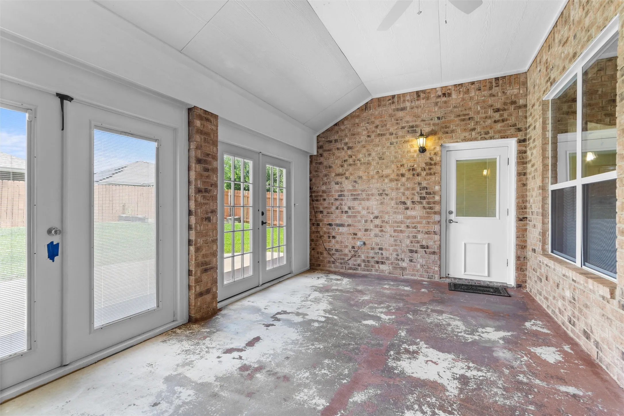 Single Family Residence For Sale in Bell County , 3709 S Llano Estacado Court, Killeen, Texas 76549, 4 Bedroom, 2 Bathroom, 2 Garage spaces, 2,053 Sqft, built in 2006, mls#21342777, Real Estate Agent in Killeen, Homes For Sale in Bell county, Homes For Sale in Killeen, Realtor in Killeen Texas, Real Estate Brokerage Independent Realty Texas, Luminita Cordes Realtor