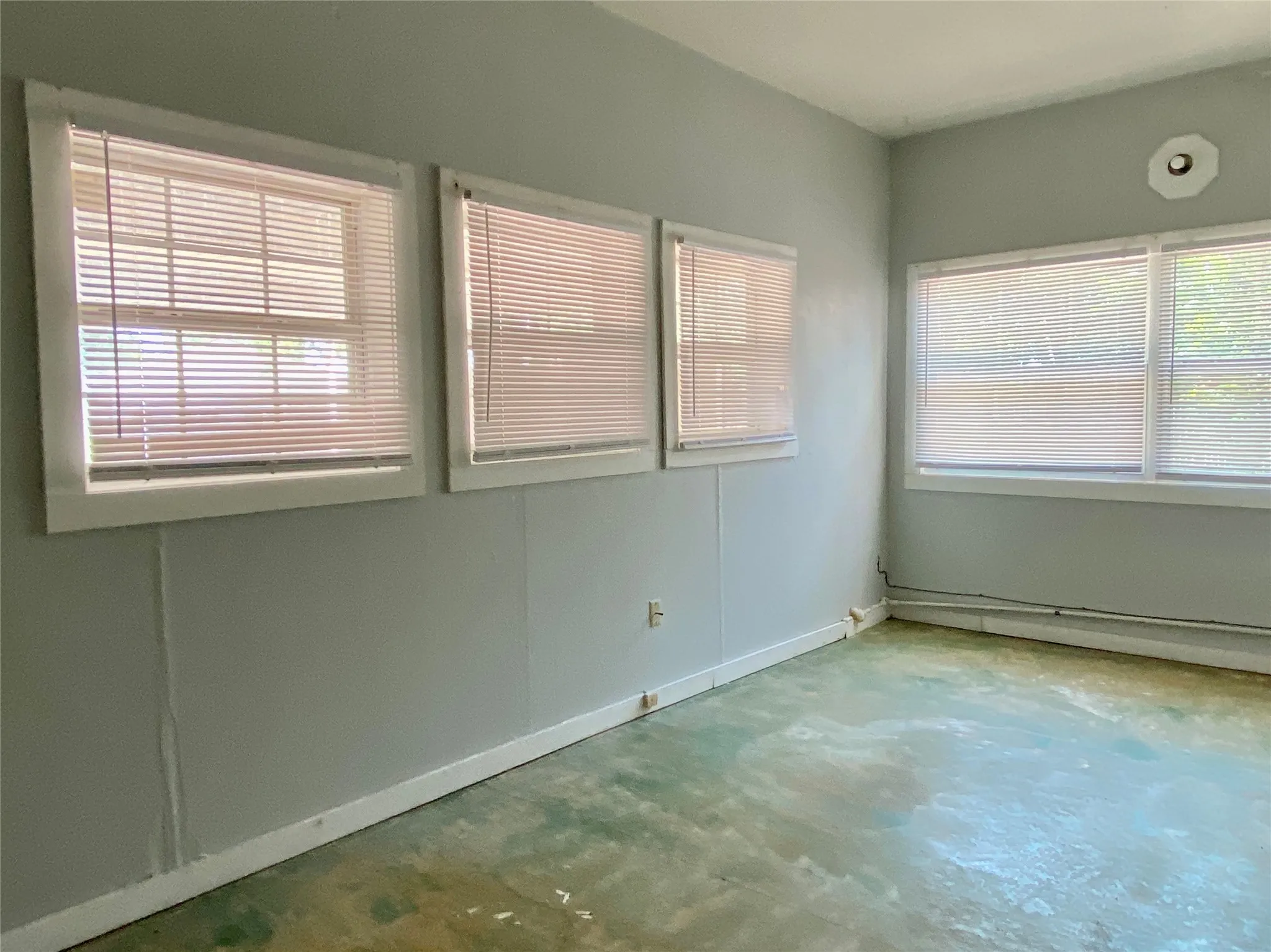 Single Family Residence For Rent in Taylor County , 2467 Garfield Avenue, Abilene, Texas 79601, 4 Bedroom, 2 Bathroom, Garage spaces, 3,301 Sqft, built in 1956, mls#21342768, Real Estate Agent in Abilene, Homes For Rent in Taylor county, Homes For Rent in Abilene, Realtor in Abilene Texas, Real Estate Brokerage Independent Realty Texas, Luminita Cordes Realtor