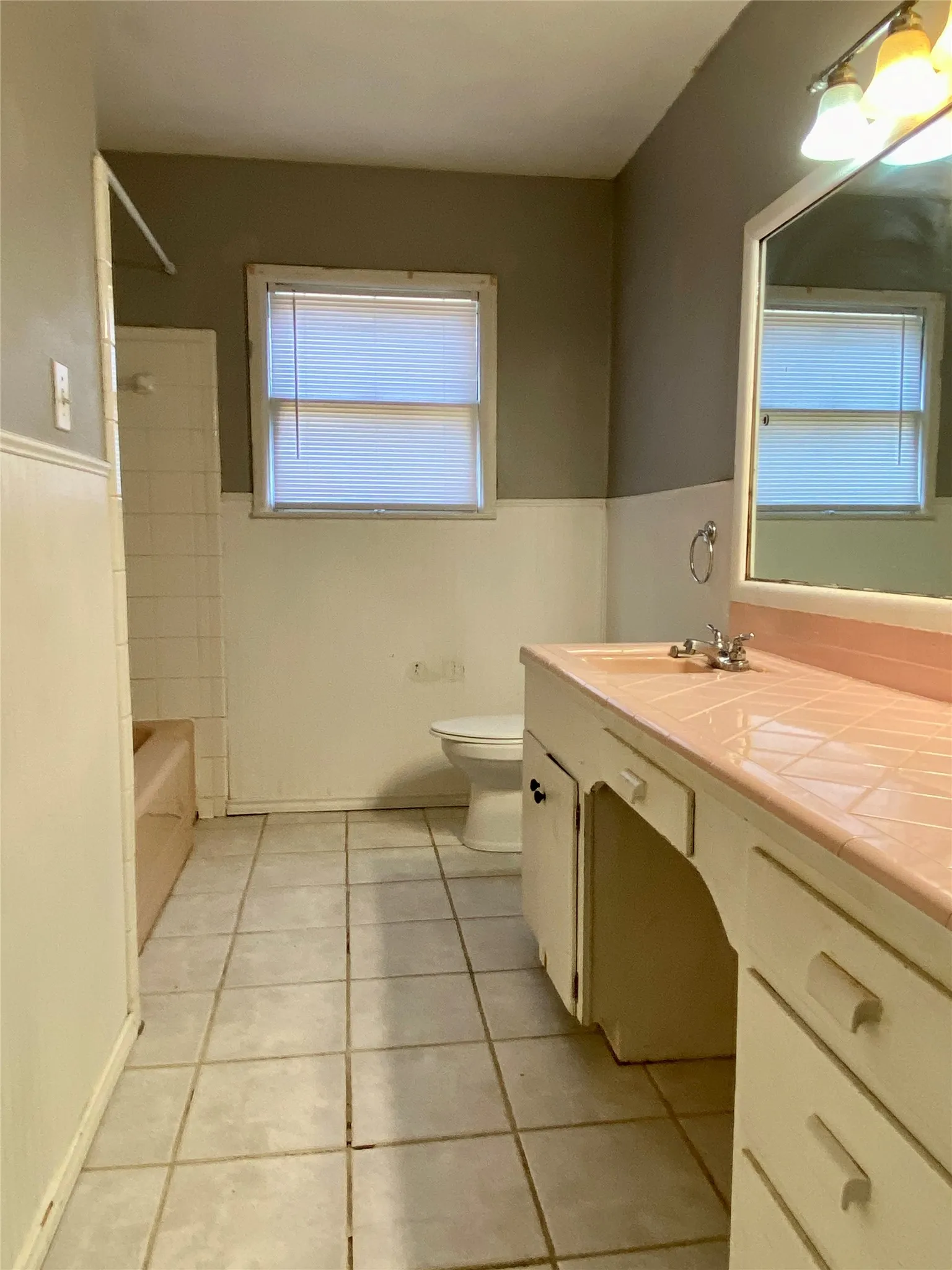 Single Family Residence For Rent in Taylor County , 2467 Garfield Avenue, Abilene, Texas 79601, 4 Bedroom, 2 Bathroom, Garage spaces, 3,301 Sqft, built in 1956, mls#21342768, Real Estate Agent in Abilene, Homes For Rent in Taylor county, Homes For Rent in Abilene, Realtor in Abilene Texas, Real Estate Brokerage Independent Realty Texas, Luminita Cordes Realtor