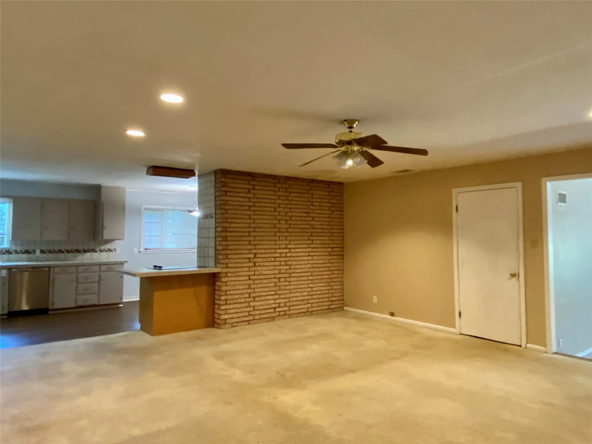 Single Family Residence For Rent in Taylor County , 2467 Garfield Avenue, Abilene, Texas 79601, 4 Bedroom, 2 Bathroom, Garage spaces, 3,301 Sqft, built in 1956, mls#21342768, Real Estate Agent in Abilene, Homes For Rent in Taylor county, Homes For Rent in Abilene, Realtor in Abilene Texas, Real Estate Brokerage Independent Realty Texas, Luminita Cordes Realtor