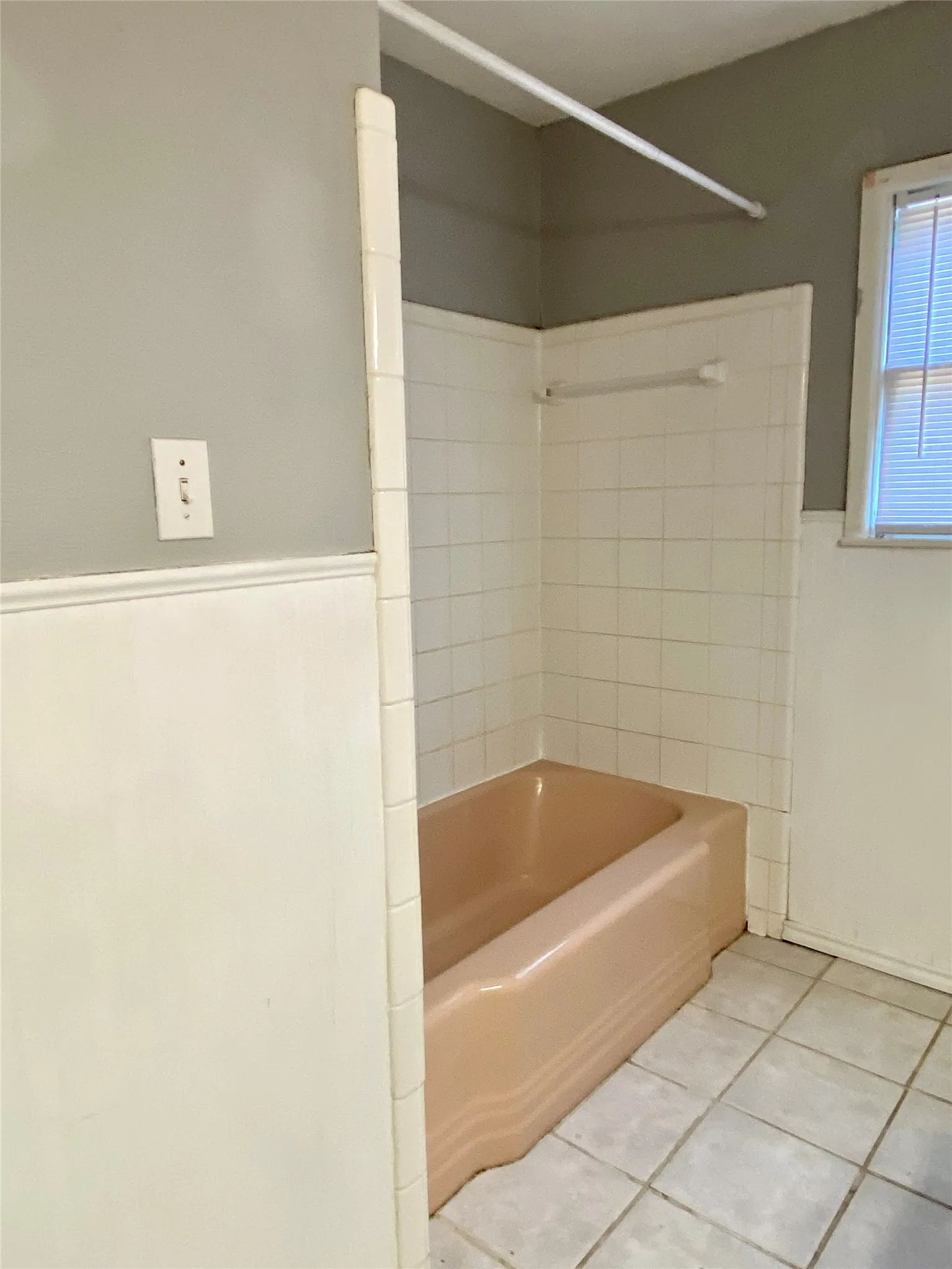 Single Family Residence For Rent in Taylor County , 2467 Garfield Avenue, Abilene, Texas 79601, 4 Bedroom, 2 Bathroom, Garage spaces, 3,301 Sqft, built in 1956, mls#21342768, Real Estate Agent in Abilene, Homes For Rent in Taylor county, Homes For Rent in Abilene, Realtor in Abilene Texas, Real Estate Brokerage Independent Realty Texas, Luminita Cordes Realtor