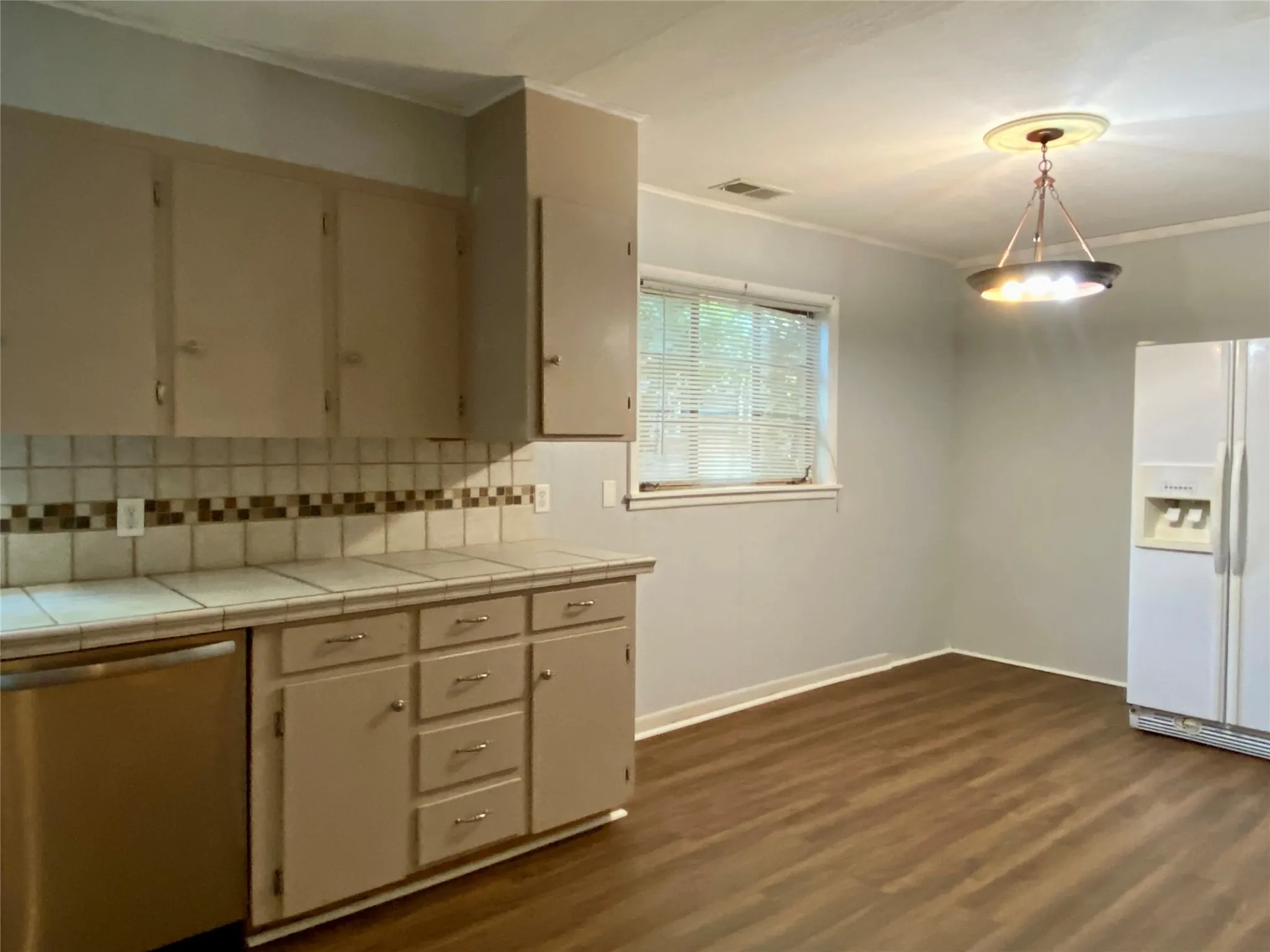 Single Family Residence For Rent in Taylor County , 2467 Garfield Avenue, Abilene, Texas 79601, 4 Bedroom, 2 Bathroom, Garage spaces, 3,301 Sqft, built in 1956, mls#21342768, Real Estate Agent in Abilene, Homes For Rent in Taylor county, Homes For Rent in Abilene, Realtor in Abilene Texas, Real Estate Brokerage Independent Realty Texas, Luminita Cordes Realtor