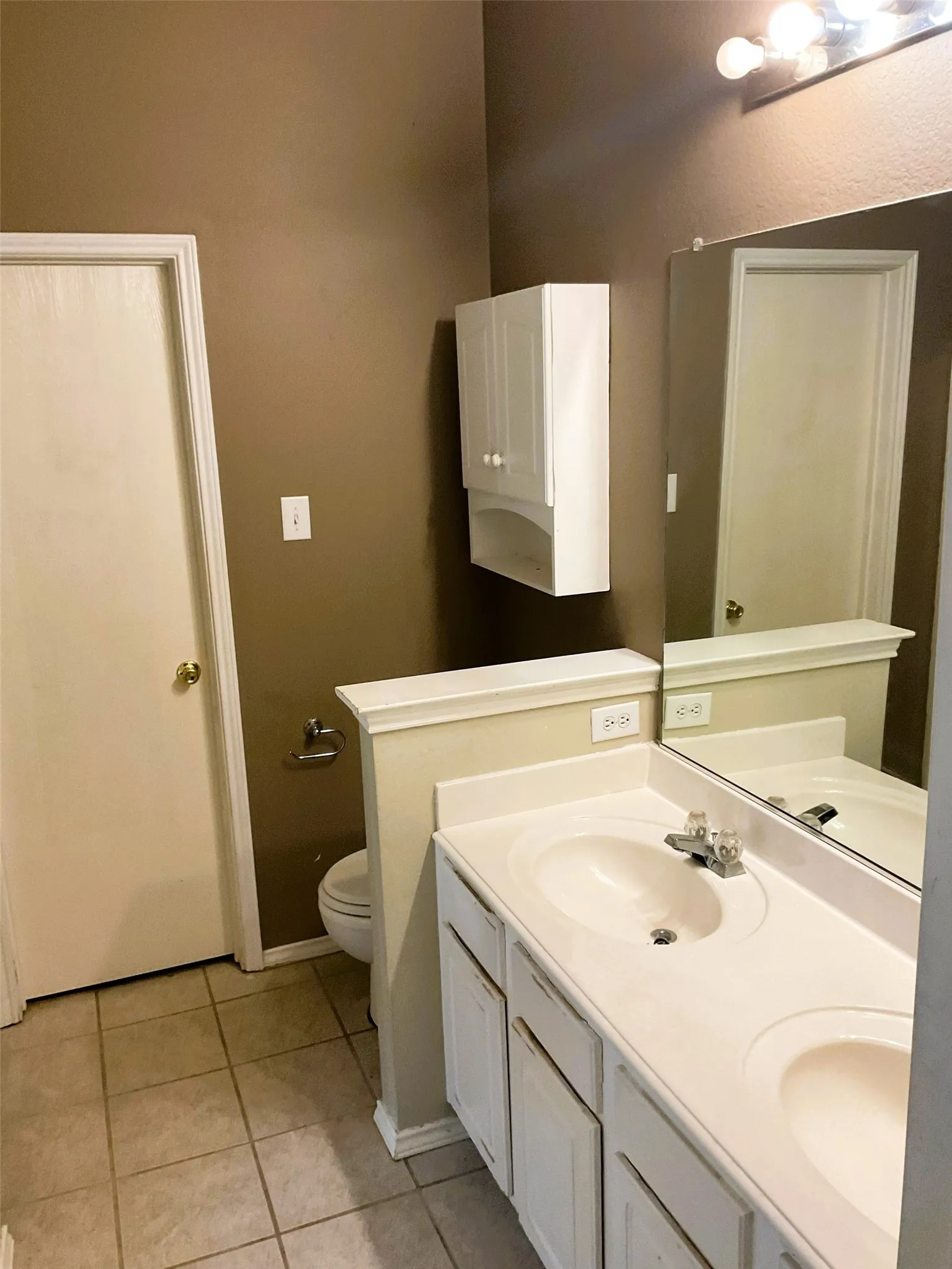 Single Family Residence For Rent in Johnson County , 1001 Stockton Drive, Burleson, Texas 76028, 3 Bedroom, 2 Bathroom, 2 Garage spaces, 1,695 Sqft, built in 2002, mls#21327386, Real Estate Agent in Burleson, Homes For Rent in Johnson county, Homes For Rent in Burleson, Realtor in Burleson Texas, Real Estate Brokerage Independent Realty Texas, Luminita Cordes Realtor