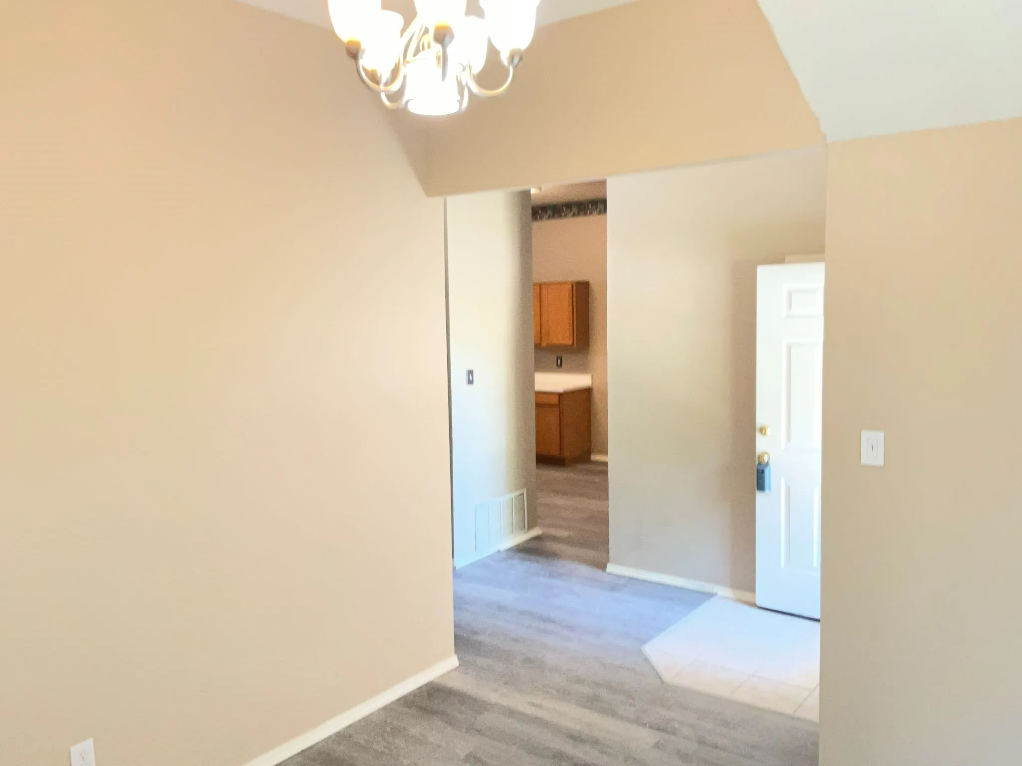 Single Family Residence For Rent in Johnson County , 1001 Stockton Drive, Burleson, Texas 76028, 3 Bedroom, 2 Bathroom, 2 Garage spaces, 1,695 Sqft, built in 2002, mls#21327386, Real Estate Agent in Burleson, Homes For Rent in Johnson county, Homes For Rent in Burleson, Realtor in Burleson Texas, Real Estate Brokerage Independent Realty Texas, Luminita Cordes Realtor