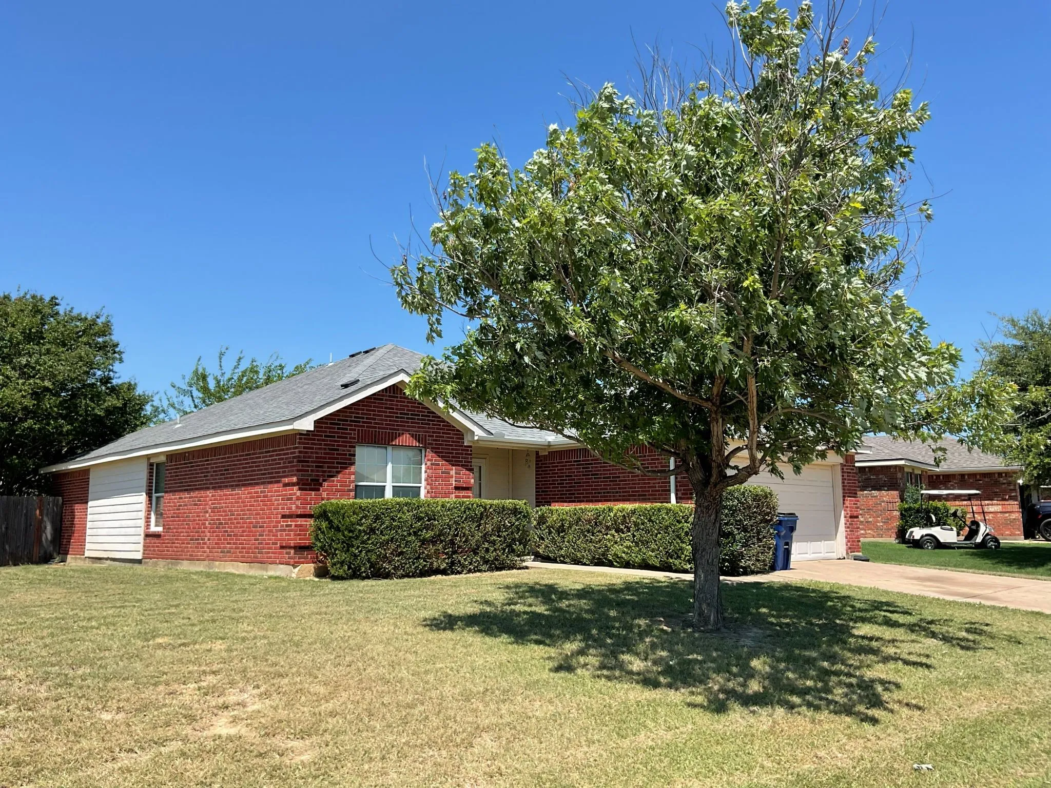 Single Family Residence For Rent in Johnson County , 1001 Stockton Drive, Burleson, Texas 76028, 3 Bedroom, 2 Bathroom, 2 Garage spaces, 1,695 Sqft, built in 2002, mls#21327386, Real Estate Agent in Burleson, Homes For Rent in Johnson county, Homes For Rent in Burleson, Realtor in Burleson Texas, Real Estate Brokerage Independent Realty Texas, Luminita Cordes Realtor