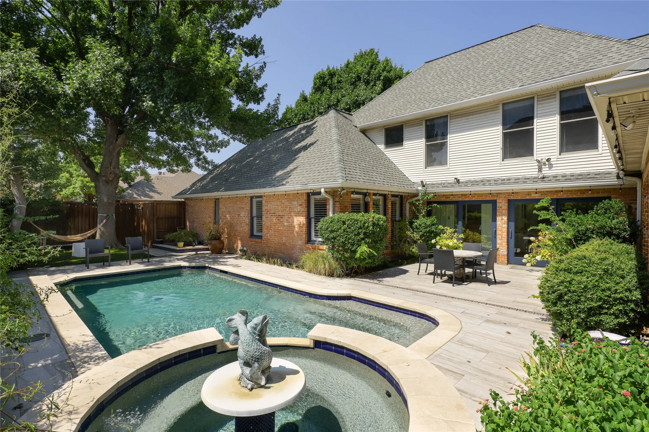 Single Family Residence For Sale in Collin County , 5908 Fallsview Lane, Dallas, Texas 75252, 4 Bedroom, 3 Bathroom, 2 Garage spaces, 3,175 Sqft, built in 1985, mls#21342282, Real Estate Agent in Dallas, Homes For Sale in Collin county, Homes For Sale in Dallas, Realtor in Dallas Texas, Real Estate Brokerage Independent Realty Texas, Luminita Cordes Realtor