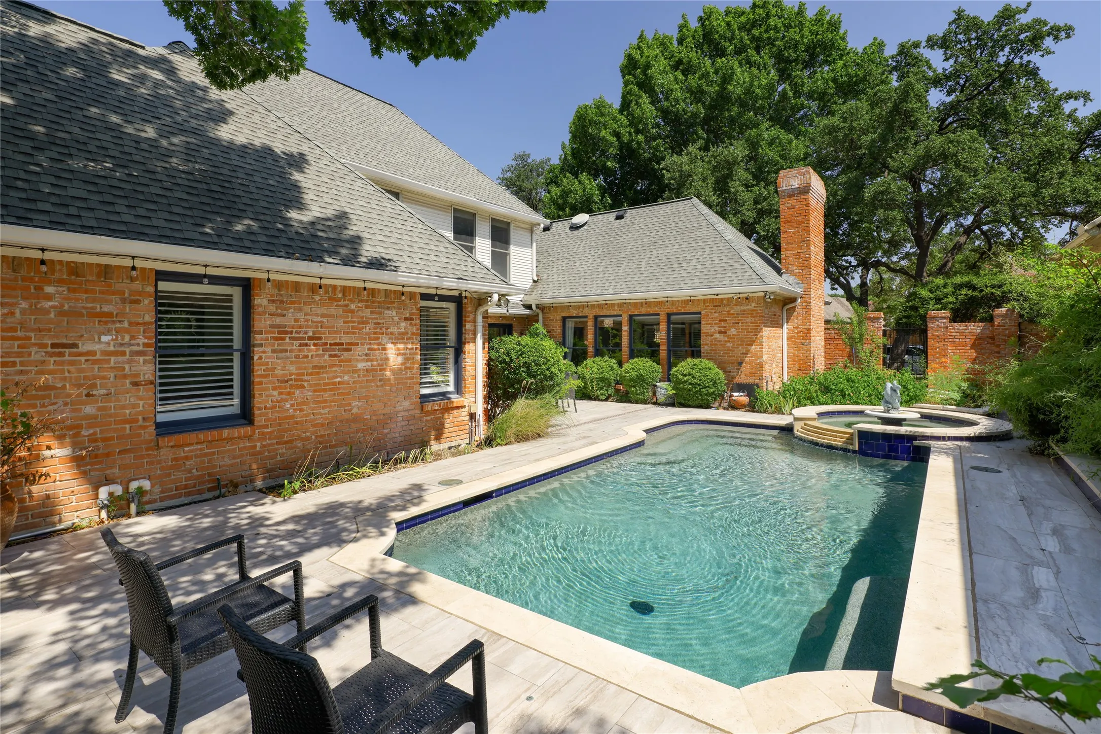 Single Family Residence For Sale in Collin County , 5908 Fallsview Lane, Dallas, Texas 75252, 4 Bedroom, 3 Bathroom, 2 Garage spaces, 3,175 Sqft, built in 1985, mls#21342282, Real Estate Agent in Dallas, Homes For Sale in Collin county, Homes For Sale in Dallas, Realtor in Dallas Texas, Real Estate Brokerage Independent Realty Texas, Luminita Cordes Realtor