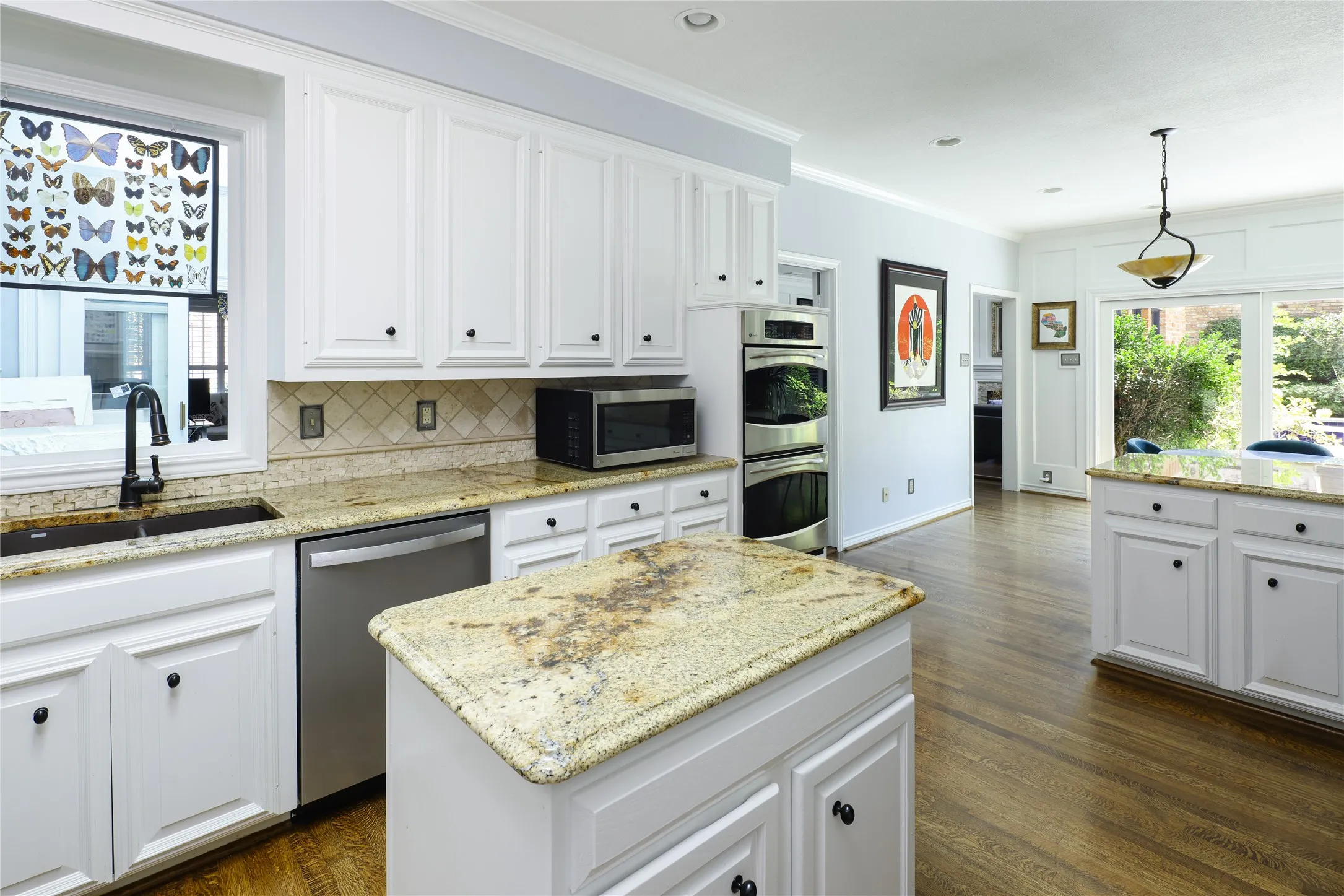 Single Family Residence For Sale in Collin County , 5908 Fallsview Lane, Dallas, Texas 75252, 4 Bedroom, 3 Bathroom, 2 Garage spaces, 3,175 Sqft, built in 1985, mls#21342282, Real Estate Agent in Dallas, Homes For Sale in Collin county, Homes For Sale in Dallas, Realtor in Dallas Texas, Real Estate Brokerage Independent Realty Texas, Luminita Cordes Realtor