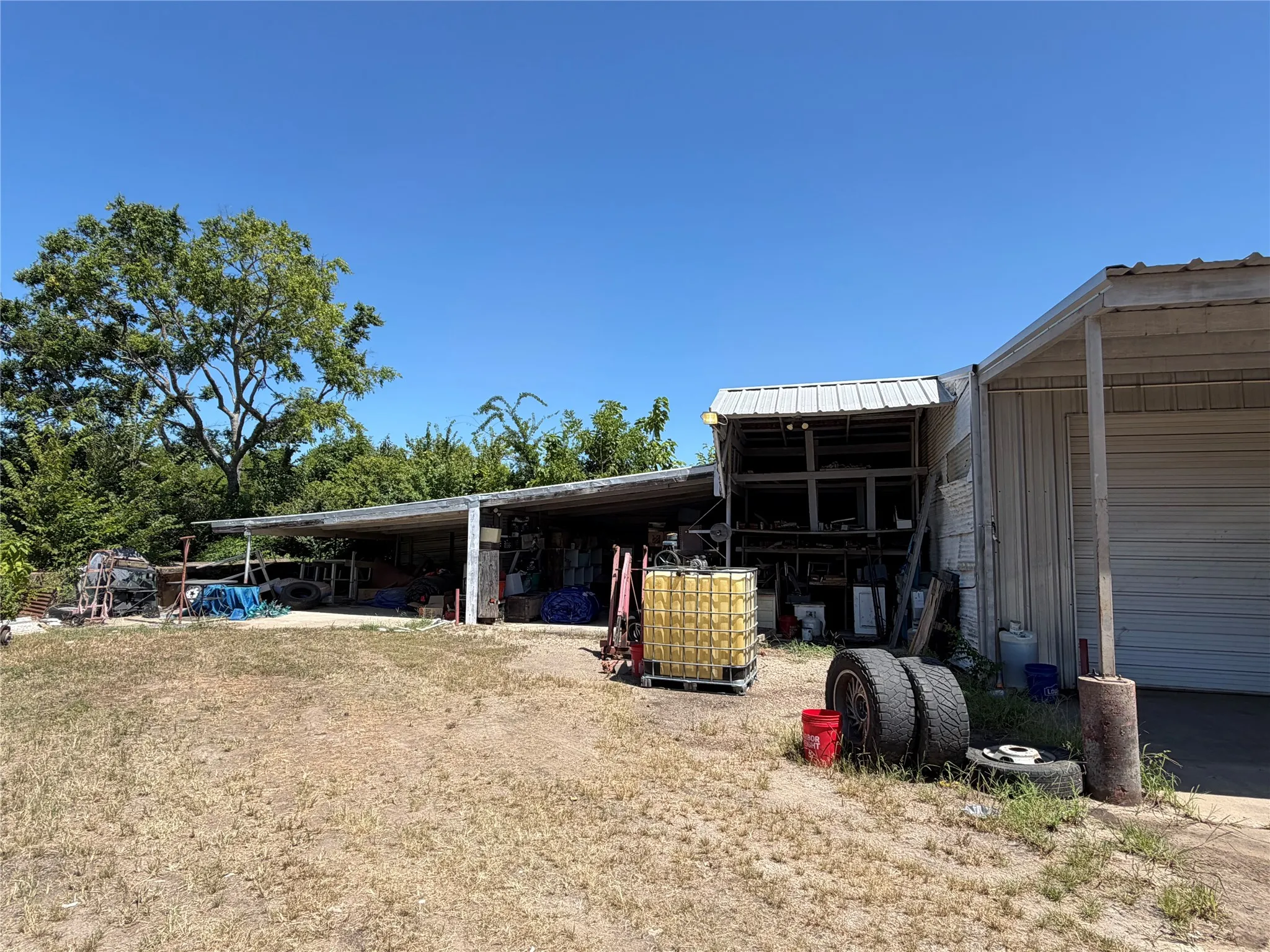 Business For Sale in Hopkins County , 617 N 7th Street, Sulphur Springs, Texas 77520, 0, 0, Garage spaces, 2,390 Sqft, built in 1960, mls#21340727, Real Estate Agent in Sulphur Springs, Homes For Sale in Hopkins county, Homes For Sale in Sulphur Springs, Realtor in Sulphur Springs Texas, Real Estate Brokerage Independent Realty Texas, Luminita Cordes Realtor