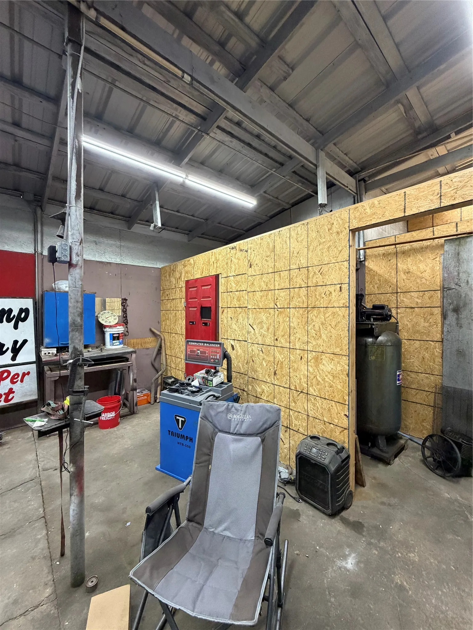 Business For Sale in Hopkins County , 617 N 7th Street, Sulphur Springs, Texas 77520, 0, 0, Garage spaces, 2,390 Sqft, built in 1960, mls#21340727, Real Estate Agent in Sulphur Springs, Homes For Sale in Hopkins county, Homes For Sale in Sulphur Springs, Realtor in Sulphur Springs Texas, Real Estate Brokerage Independent Realty Texas, Luminita Cordes Realtor