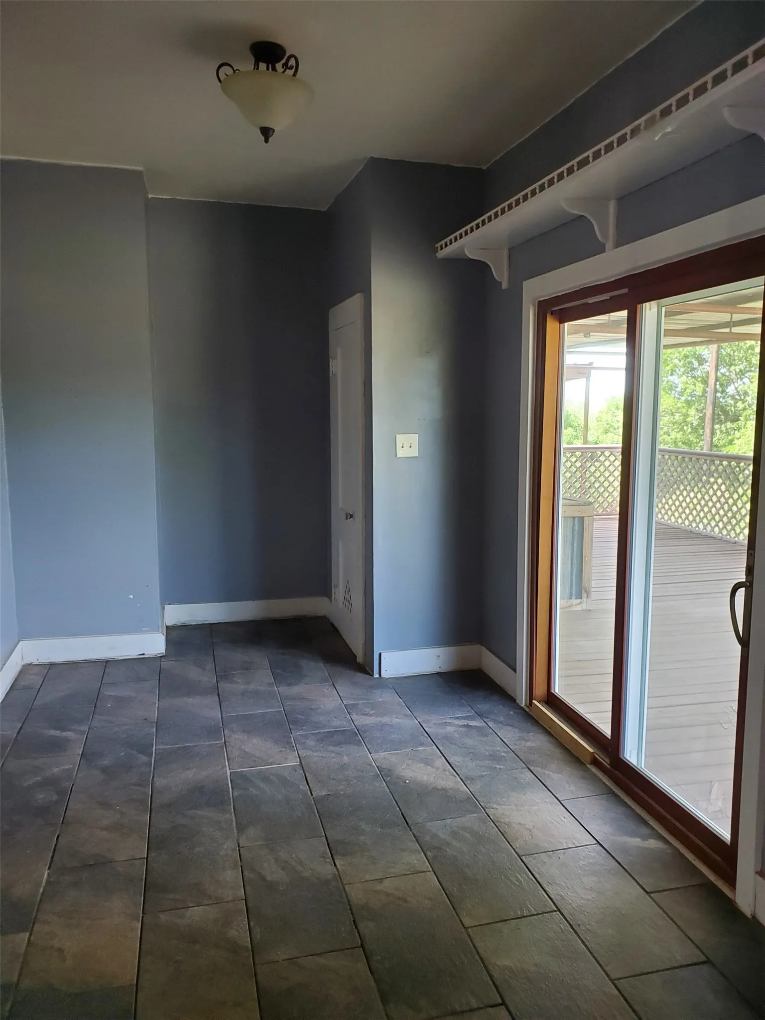 Single Family Residence For Sale in Throckmorton County , 301 N Pettit, Throckmorton, Texas 76483, 4 Bedroom, 2 Bathroom, Garage spaces, 1,888 Sqft, built in 1900, Price $75,000, mls#21342774, Real Estate Agent in Throckmorton, Homes For Sale in Throckmorton county, Homes For Sale in Throckmorton, Realtor in Throckmorton Texas, Real Estate Brokerage Independent Realty Texas, Luminita Cordes Realtor