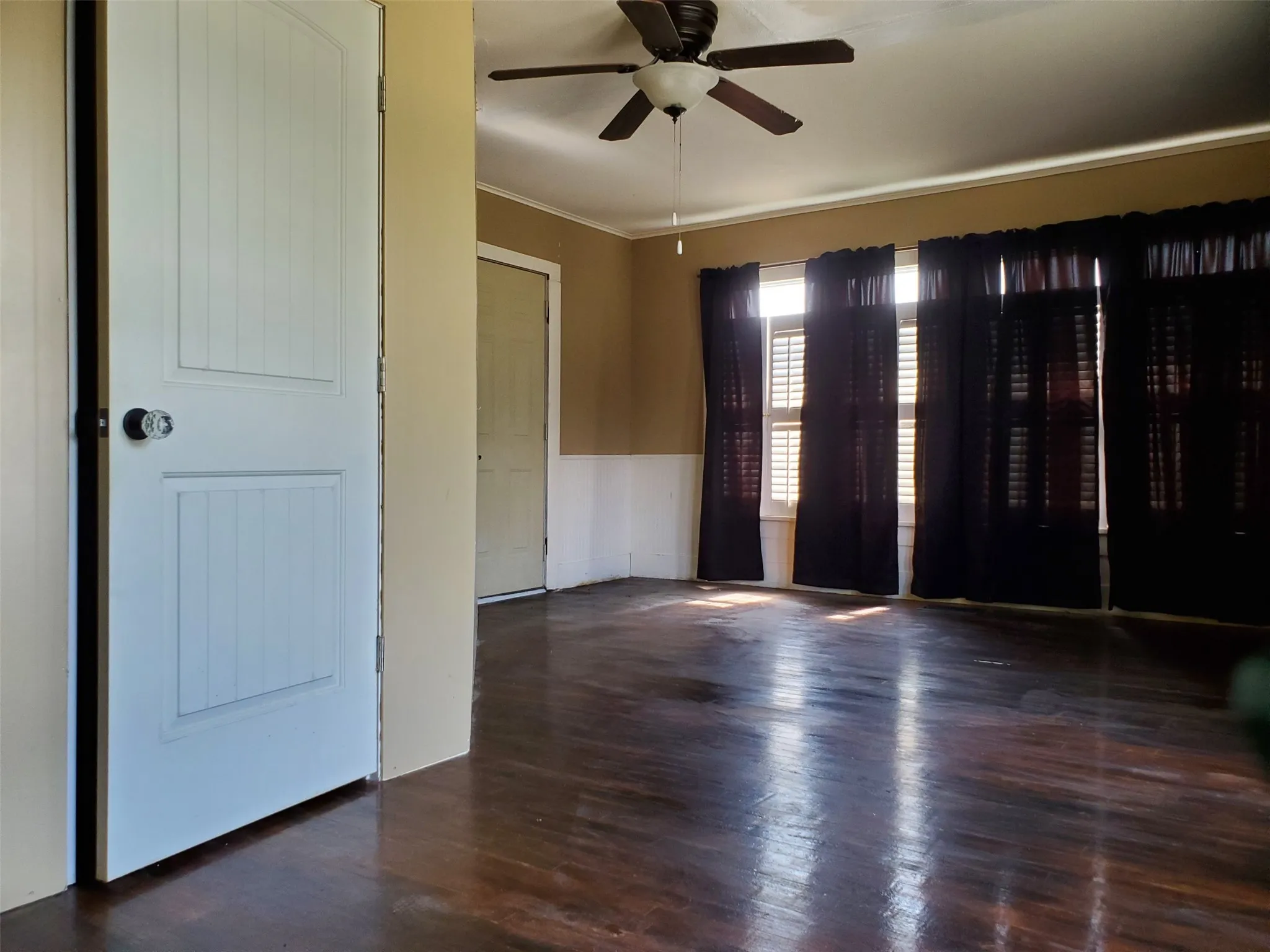 Single Family Residence For Sale in Throckmorton County , 301 N Pettit, Throckmorton, Texas 76483, 4 Bedroom, 2 Bathroom, Garage spaces, 1,888 Sqft, built in 1900, Price $75,000, mls#21342774, Real Estate Agent in Throckmorton, Homes For Sale in Throckmorton county, Homes For Sale in Throckmorton, Realtor in Throckmorton Texas, Real Estate Brokerage Independent Realty Texas, Luminita Cordes Realtor
