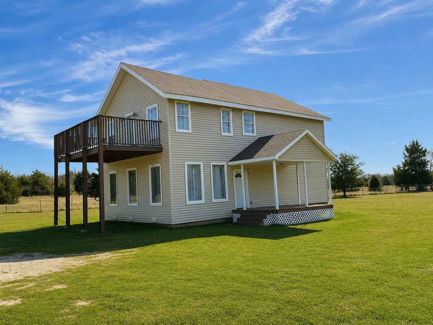 Single Family Residence For Rent in Johnson County , 7900 FM 3136 Road, Alvarado, Texas 76009, 3 Bedroom, 3 Bathroom, Garage spaces, 2,704 Sqft, built in 2001, mls#21330732, Real Estate Agent in Alvarado, Homes For Rent in Johnson county, Homes For Rent in Alvarado, Realtor in Alvarado Texas, Real Estate Brokerage Independent Realty Texas, Luminita Cordes Realtor