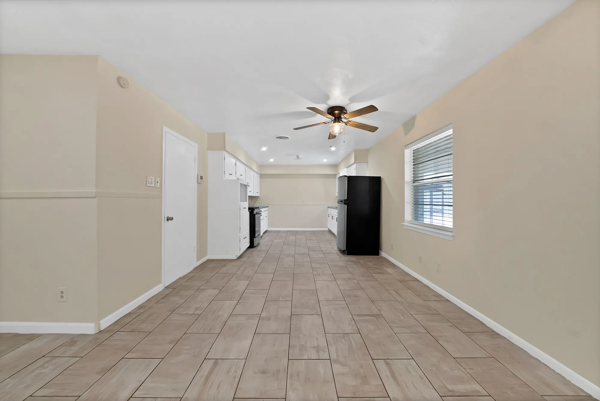 Single Family Residence For Sale in Dallas County , 8533 Blossom Lane, Dallas, Texas 75227, 4 Bedroom, 2 Bathroom, 2 Garage spaces, 1,460 Sqft, built in 1962, mls#21342821, Real Estate Agent in Dallas, Homes For Sale in Dallas county, Homes For Sale in Dallas, Realtor in Dallas Texas, Real Estate Brokerage Independent Realty Texas, Luminita Cordes Realtor