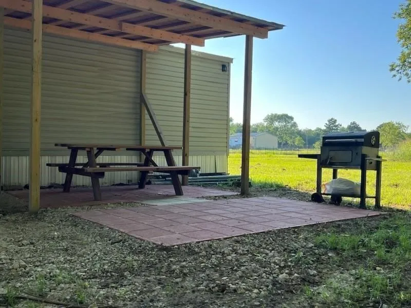 Mobile Home For Rent in Hunt County , 1946 County Road 2290, Quinlan, Texas 75474, 3 Bedroom, 2 Bathroom, Garage spaces, 1,216 Sqft, built in 2008, mls#21342847, Real Estate Agent in Quinlan, Homes For Rent in Hunt county, Homes For Rent in Quinlan, Realtor in Quinlan Texas, Real Estate Brokerage Independent Realty Texas, Luminita Cordes Realtor