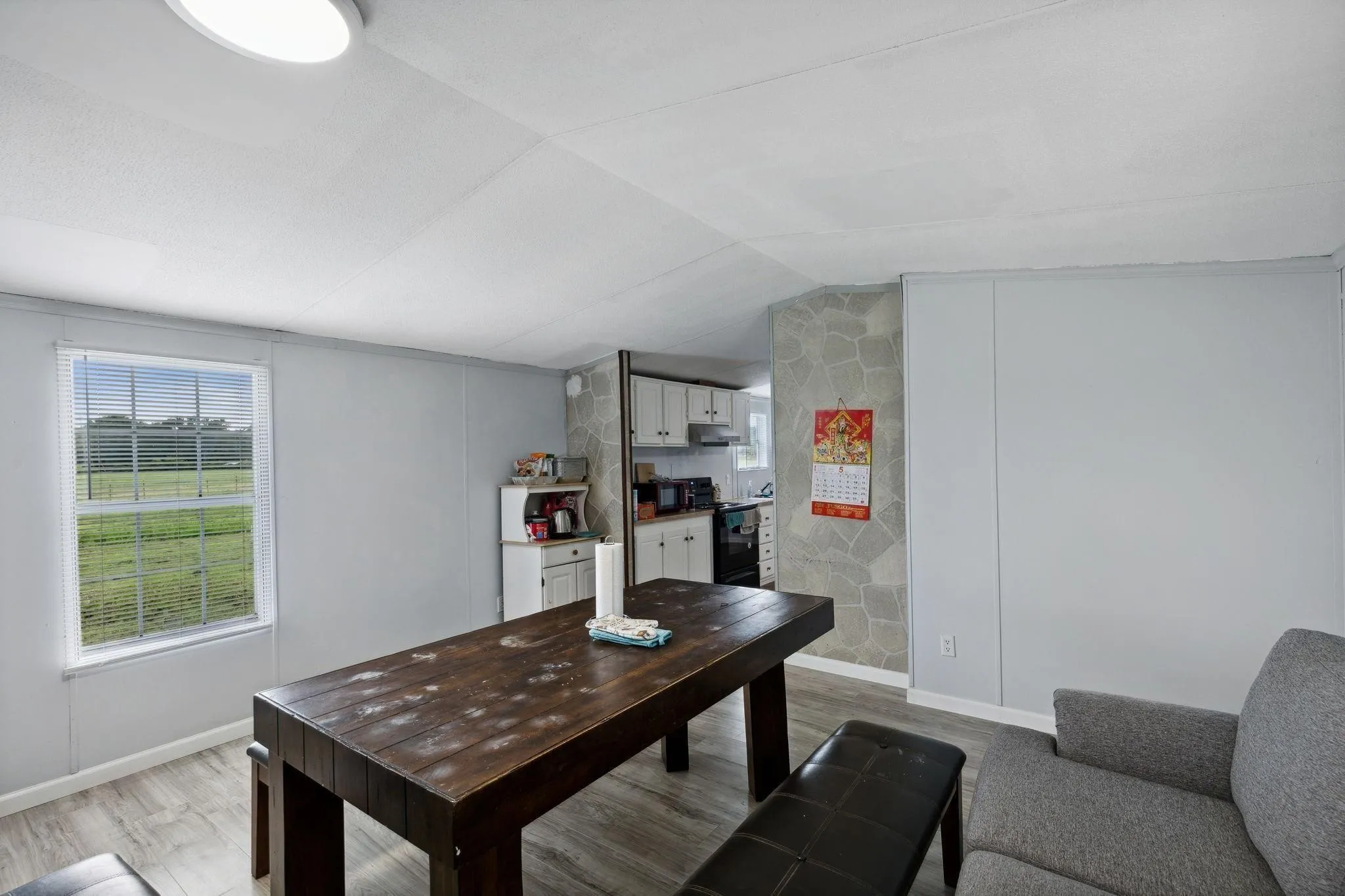 Mobile Home For Rent in Hunt County , 1946 County Road 2290, Quinlan, Texas 75474, 3 Bedroom, 2 Bathroom, Garage spaces, 1,216 Sqft, built in 2008, mls#21342847, Real Estate Agent in Quinlan, Homes For Rent in Hunt county, Homes For Rent in Quinlan, Realtor in Quinlan Texas, Real Estate Brokerage Independent Realty Texas, Luminita Cordes Realtor