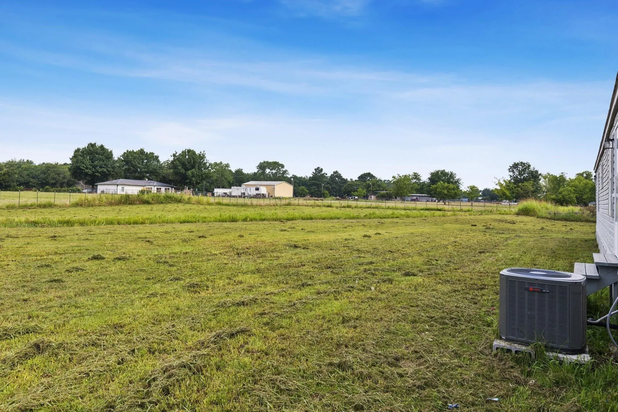 Mobile Home For Rent in Hunt County , 1946 County Road 2290, Quinlan, Texas 75474, 3 Bedroom, 2 Bathroom, Garage spaces, 1,216 Sqft, built in 2008, mls#21342847, Real Estate Agent in Quinlan, Homes For Rent in Hunt county, Homes For Rent in Quinlan, Realtor in Quinlan Texas, Real Estate Brokerage Independent Realty Texas, Luminita Cordes Realtor
