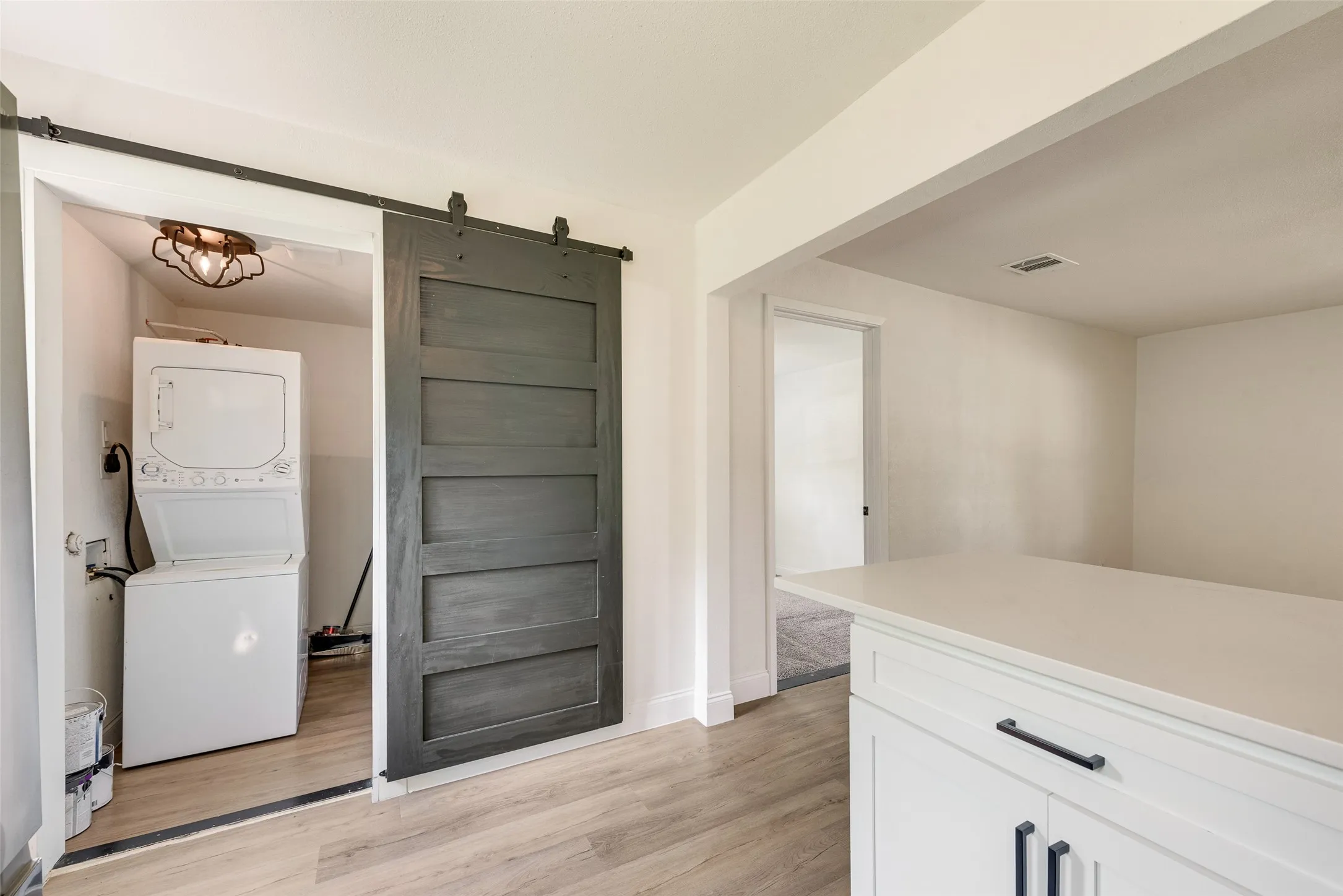 Single Family Residence For Sale in Kaufman County , 105 Weaver Street, Forney, Texas 75126, 3 Bedroom, 1 Bathroom, 1 Garage spaces, 1,000 Sqft, built in 1900, mls#21342716, Real Estate Agent in Forney, Homes For Sale in Kaufman county, Homes For Sale in Forney, Realtor in Forney Texas, Real Estate Brokerage Independent Realty Texas, Luminita Cordes Realtor