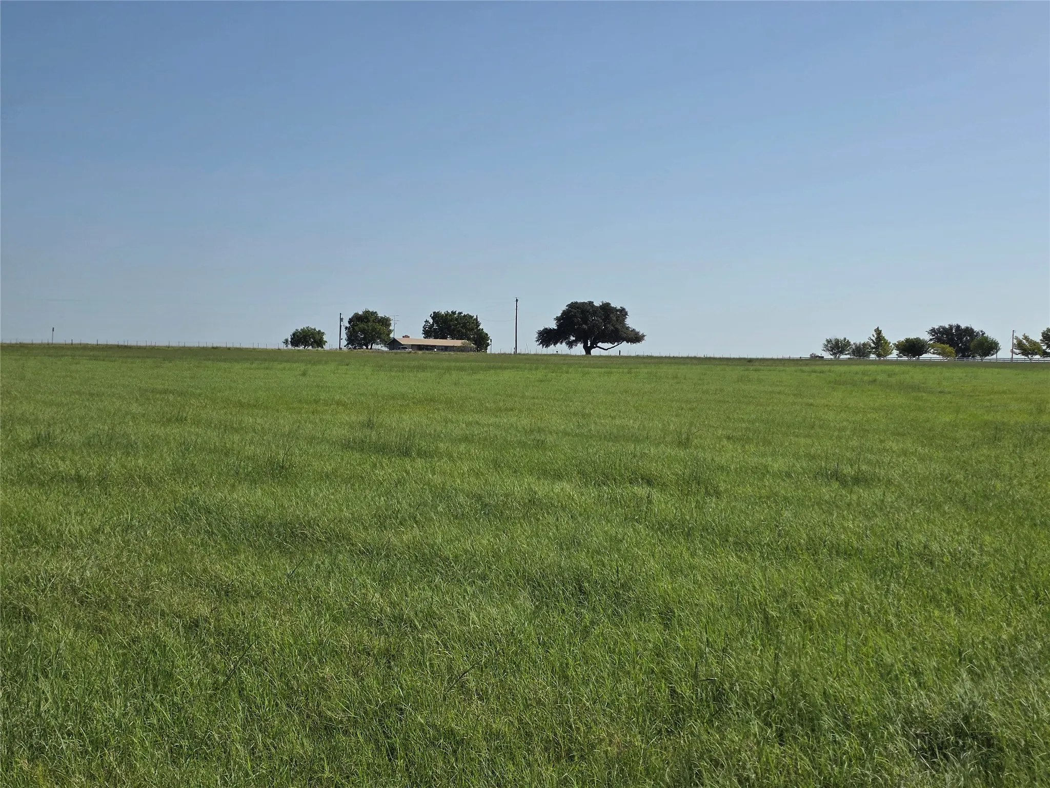 Single Family Residence For Sale in Brown County , 2195 Fm-585, Bangs, Texas 76823, 3 Bedroom, 4 Bathroom, 3 Garage spaces, 2,979 Sqft, built in 1999, Price $749,850, mls#21342829, Real Estate Agent in Bangs, Homes For Sale in Brown county, Homes For Sale in Bangs, Realtor in Bangs Texas, Real Estate Brokerage Independent Realty Texas, Luminita Cordes Realtor