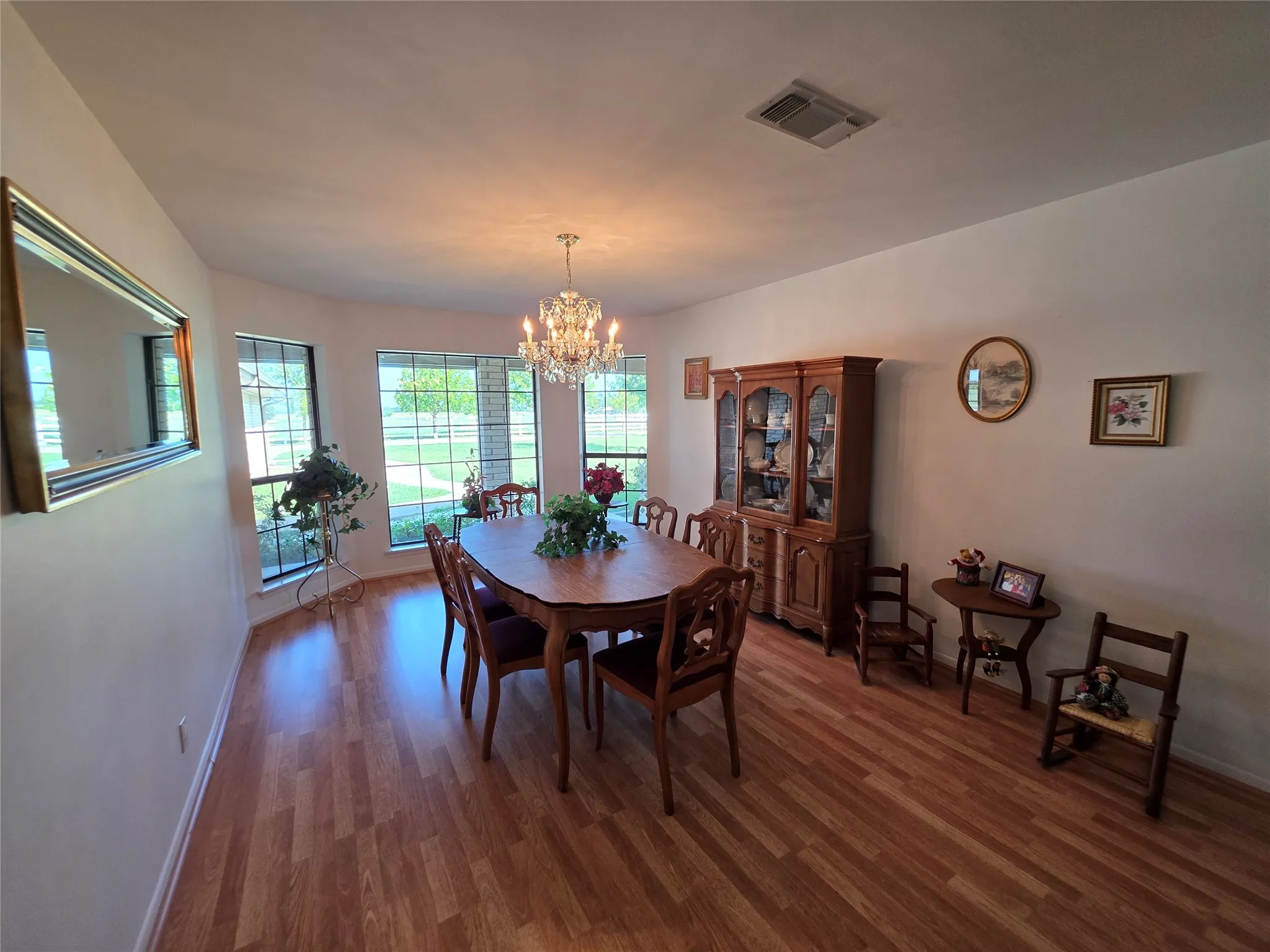 Single Family Residence For Sale in Brown County , 2195 Fm-585, Bangs, Texas 76823, 3 Bedroom, 4 Bathroom, 3 Garage spaces, 2,979 Sqft, built in 1999, Price $749,850, mls#21342829, Real Estate Agent in Bangs, Homes For Sale in Brown county, Homes For Sale in Bangs, Realtor in Bangs Texas, Real Estate Brokerage Independent Realty Texas, Luminita Cordes Realtor