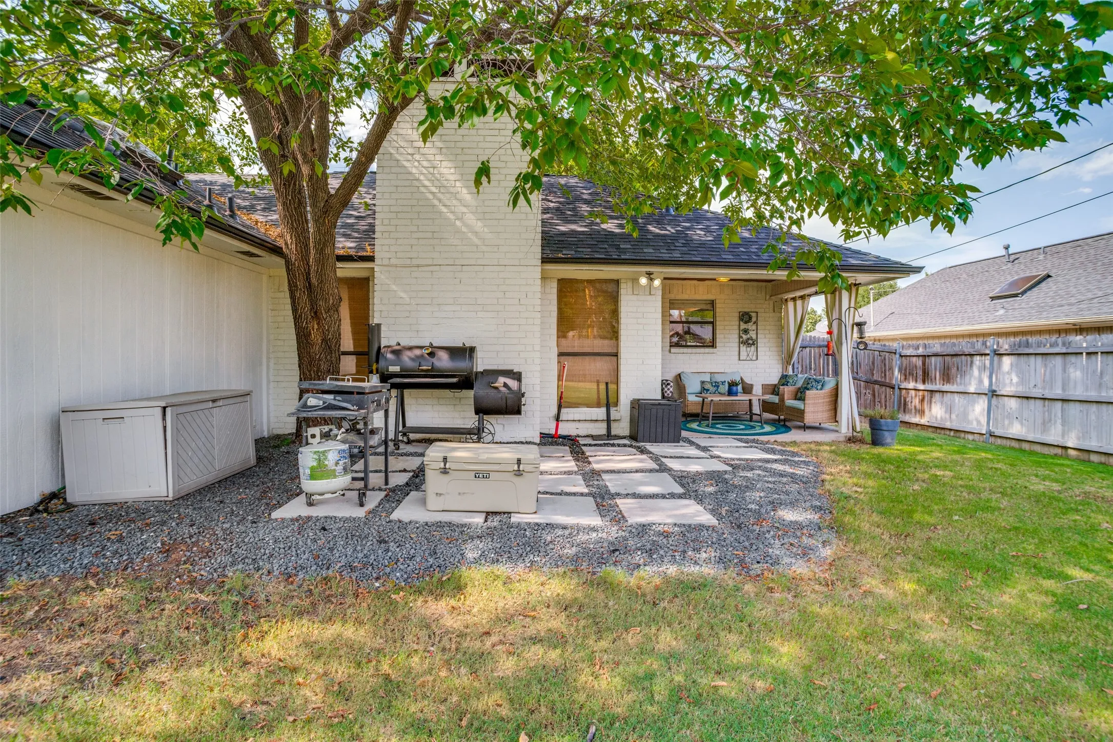 Single Family Residence For Sale in Collin County , 8201 Christie Drive, Frisco, Texas 75033, 4 Bedroom, 2 Bathroom, 2 Garage spaces, 1,546 Sqft, built in 1985, mls#21342760, Real Estate Agent in Frisco, Homes For Sale in Collin county, Homes For Sale in Frisco, Realtor in Frisco Texas, Real Estate Brokerage Independent Realty Texas, Luminita Cordes Realtor