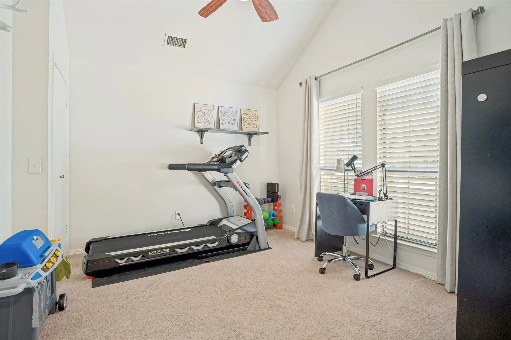 Single Family Residence For Sale in Collin County , 8201 Christie Drive, Frisco, Texas 75033, 4 Bedroom, 2 Bathroom, 2 Garage spaces, 1,546 Sqft, built in 1985, mls#21342760, Real Estate Agent in Frisco, Homes For Sale in Collin county, Homes For Sale in Frisco, Realtor in Frisco Texas, Real Estate Brokerage Independent Realty Texas, Luminita Cordes Realtor