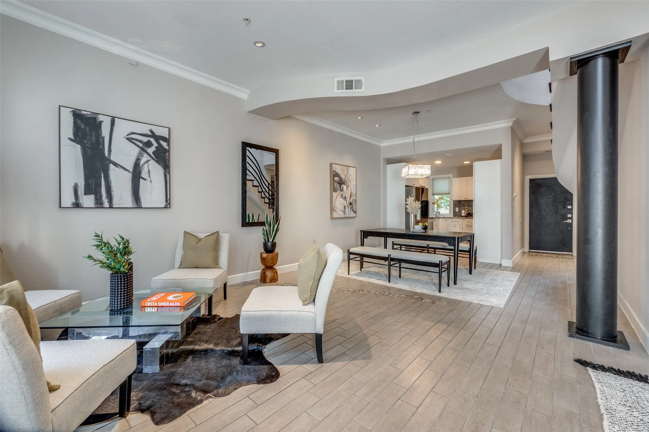 Condominium For Rent in Dallas County , 4040 Avondale Avenue 402, Dallas, Texas 75219, 3 Bedroom, 4 Bathroom, 2 Garage spaces, 2,088 Sqft, built in 1985, mls#21342845, Real Estate Agent in Dallas, Homes For Rent in Dallas county, Homes For Rent in Dallas, Realtor in Dallas Texas, Real Estate Brokerage Independent Realty Texas, Luminita Cordes Realtor
