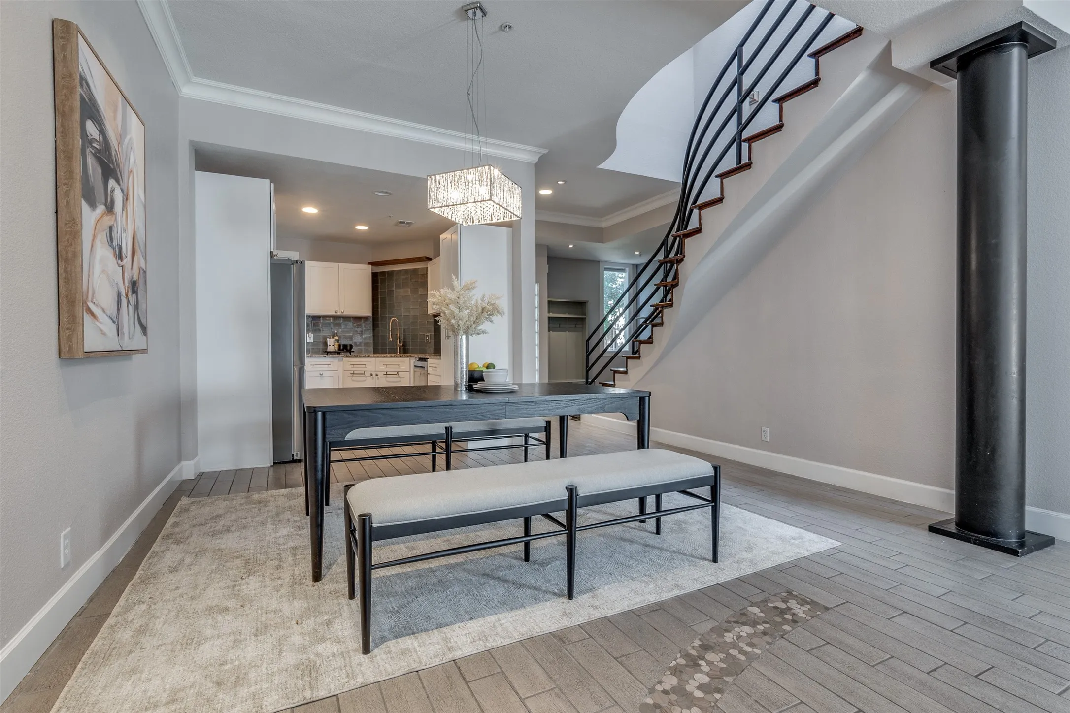 Condominium For Rent in Dallas County , 4040 Avondale Avenue 402, Dallas, Texas 75219, 3 Bedroom, 4 Bathroom, 2 Garage spaces, 2,088 Sqft, built in 1985, mls#21342845, Real Estate Agent in Dallas, Homes For Rent in Dallas county, Homes For Rent in Dallas, Realtor in Dallas Texas, Real Estate Brokerage Independent Realty Texas, Luminita Cordes Realtor