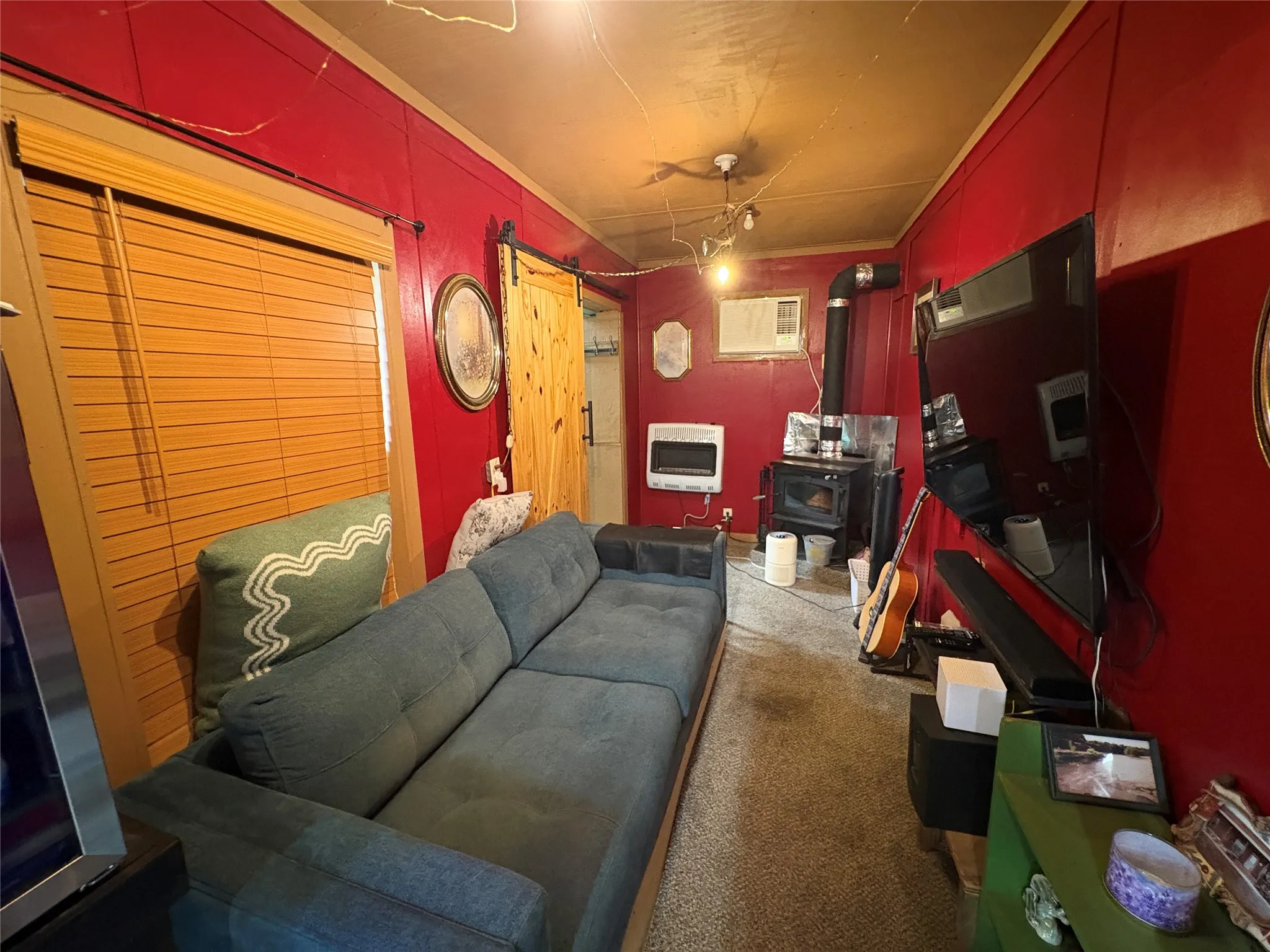 Single Family Residence For Sale in Bosque County , 109 PR 2400, Iredell, Texas 76649, 1 Bedroom, 2 Bathrooms, Garage spaces, 600 Sqft, built in 2022, Price $425,000, mls#21342871, Real Estate Agent in Iredell, Homes For Sale in Bosque county, Homes For Sale in Iredell, Realtor in Iredell Texas, Real Estate Brokerage Independent Realty Texas, Luminita Cordes Realtor