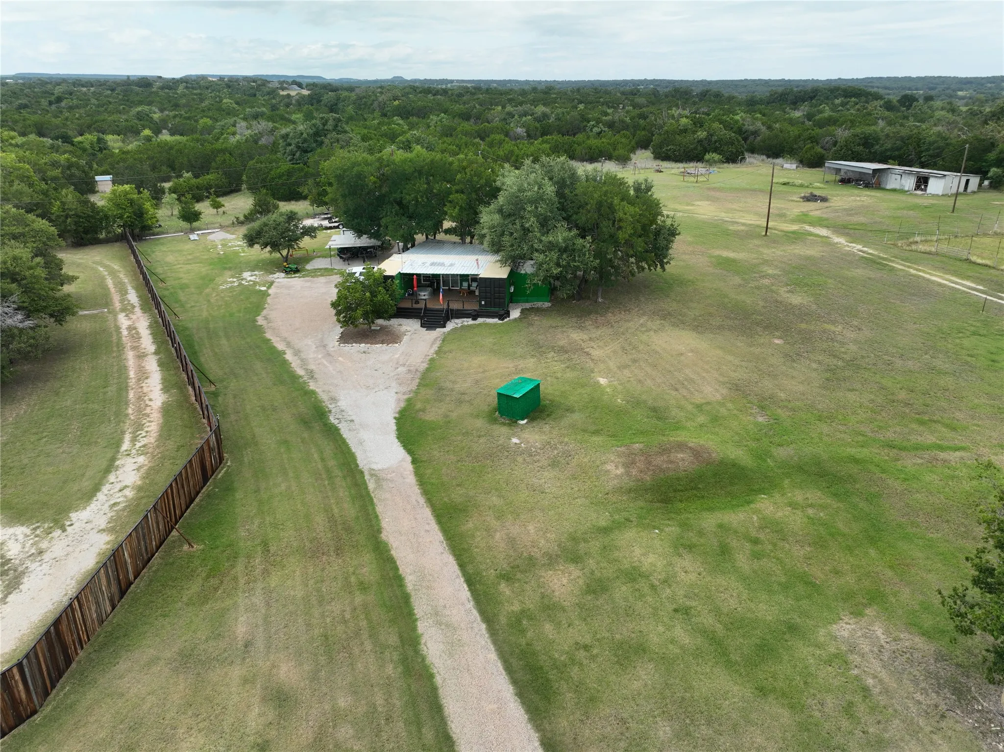 Single Family Residence For Sale in Bosque County , 109 PR 2400, Iredell, Texas 76649, 1 Bedroom, 2 Bathrooms, Garage spaces, 600 Sqft, built in 2022, Price $425,000, mls#21342871, Real Estate Agent in Iredell, Homes For Sale in Bosque county, Homes For Sale in Iredell, Realtor in Iredell Texas, Real Estate Brokerage Independent Realty Texas, Luminita Cordes Realtor