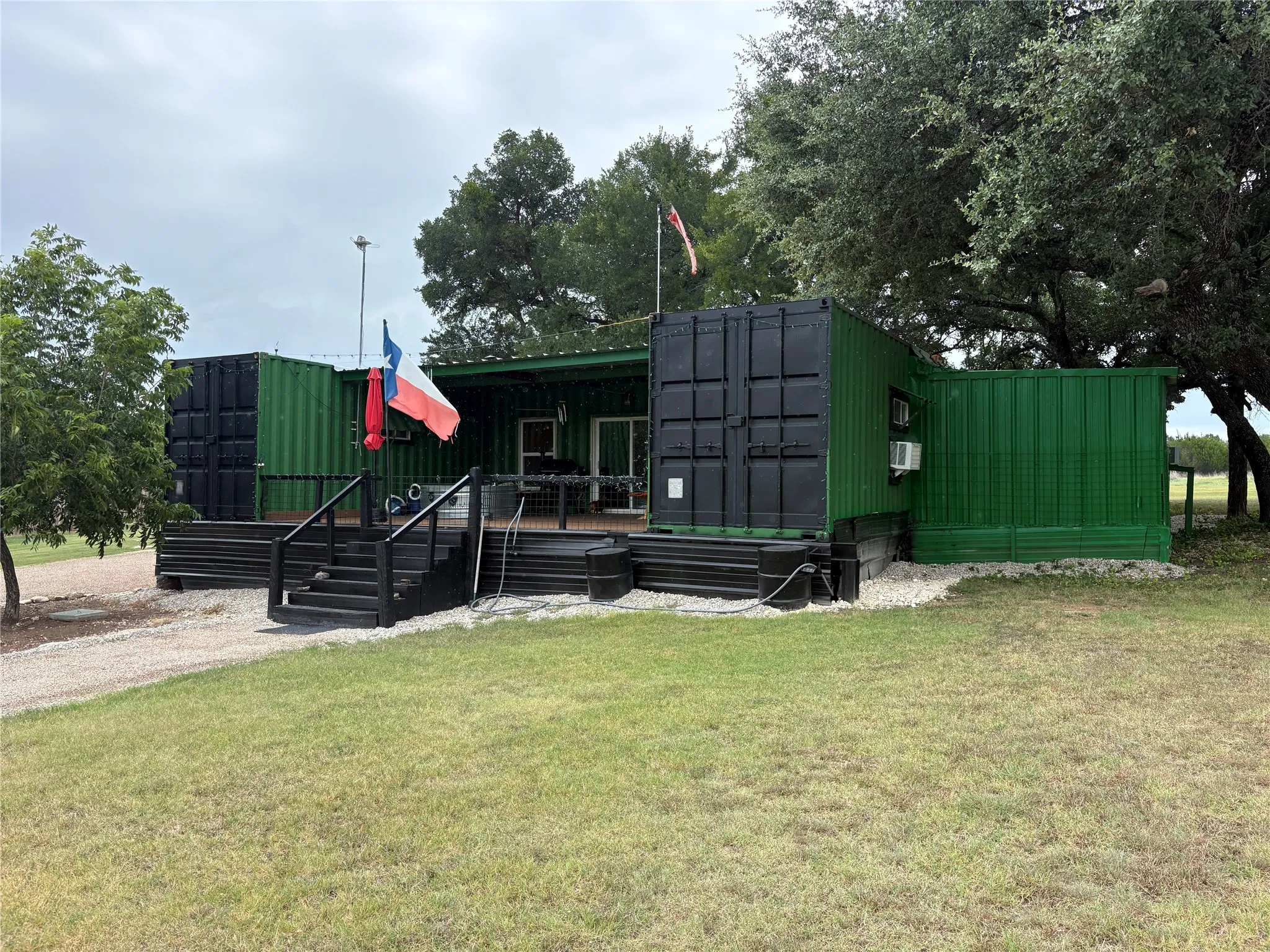 Single Family Residence For Sale in Bosque County , 109 PR 2400, Iredell, Texas 76649, 1 Bedroom, 2 Bathrooms, Garage spaces, 600 Sqft, built in 2022, Price $425,000, mls#21342871, Real Estate Agent in Iredell, Homes For Sale in Bosque county, Homes For Sale in Iredell, Realtor in Iredell Texas, Real Estate Brokerage Independent Realty Texas, Luminita Cordes Realtor
