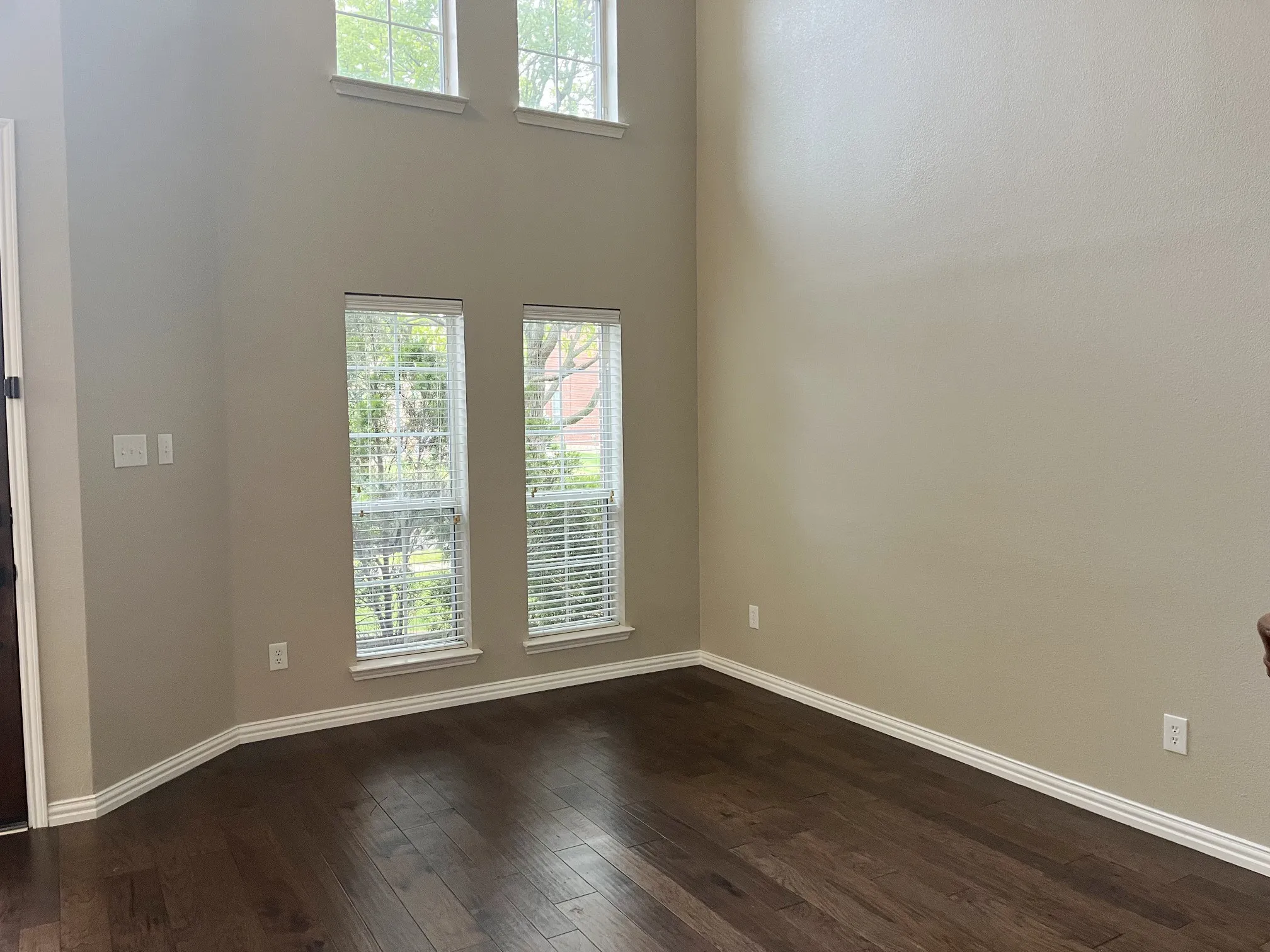 Single Family Residence For Sale in Collin County , 9305 Clearview Drive, Mc Kinney, Texas 75072, 4 Bedroom, 3 Bathroom, 2 Garage spaces, 2,279 Sqft, built in 2006, mls#21339991, Real Estate Agent in Mc Kinney, Homes For Sale in Collin county, Homes For Sale in Mc Kinney, Realtor in Mc Kinney Texas, Real Estate Brokerage Independent Realty Texas, Luminita Cordes Realtor