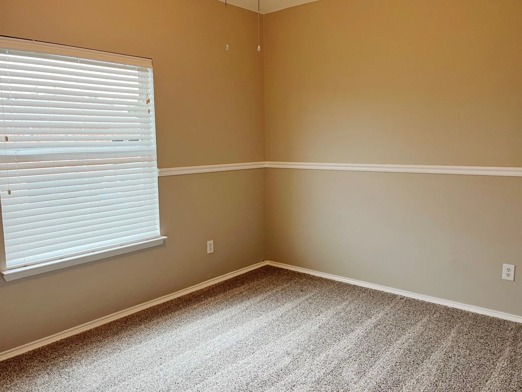 Single Family Residence For Sale in Collin County , 9305 Clearview Drive, Mc Kinney, Texas 75072, 4 Bedroom, 3 Bathroom, 2 Garage spaces, 2,279 Sqft, built in 2006, mls#21339991, Real Estate Agent in Mc Kinney, Homes For Sale in Collin county, Homes For Sale in Mc Kinney, Realtor in Mc Kinney Texas, Real Estate Brokerage Independent Realty Texas, Luminita Cordes Realtor