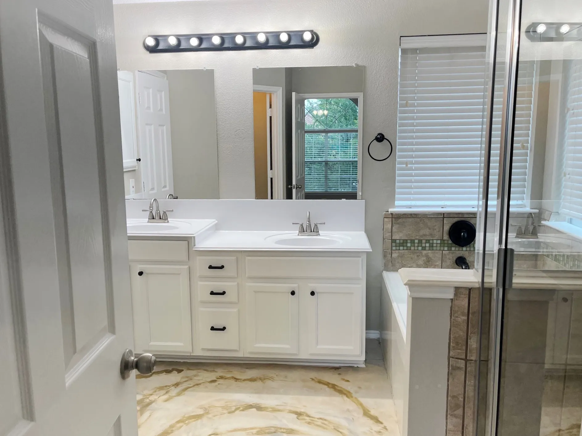 Single Family Residence For Sale in Collin County , 9305 Clearview Drive, Mc Kinney, Texas 75072, 4 Bedroom, 3 Bathroom, 2 Garage spaces, 2,279 Sqft, built in 2006, mls#21339991, Real Estate Agent in Mc Kinney, Homes For Sale in Collin county, Homes For Sale in Mc Kinney, Realtor in Mc Kinney Texas, Real Estate Brokerage Independent Realty Texas, Luminita Cordes Realtor