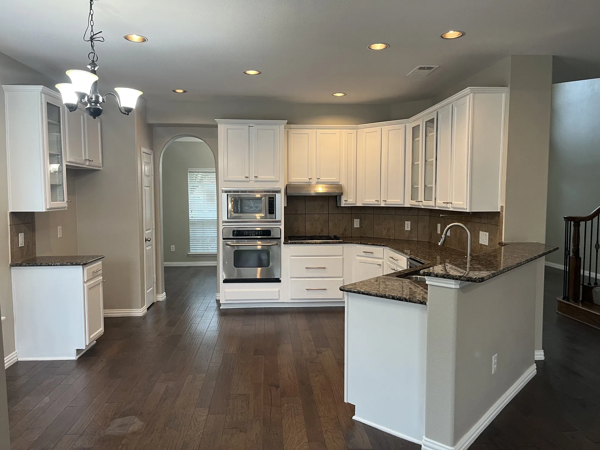 Single Family Residence For Sale in Collin County , 9305 Clearview Drive, Mc Kinney, Texas 75072, 4 Bedroom, 3 Bathroom, 2 Garage spaces, 2,279 Sqft, built in 2006, mls#21339991, Real Estate Agent in Mc Kinney, Homes For Sale in Collin county, Homes For Sale in Mc Kinney, Realtor in Mc Kinney Texas, Real Estate Brokerage Independent Realty Texas, Luminita Cordes Realtor